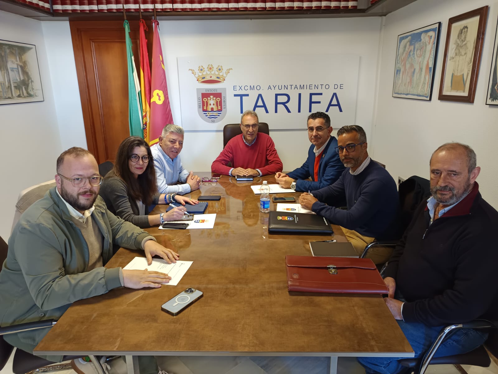 Tarifa y Barbate buscan soluciones conjuntas a los problemas en Zahara y Atlanterra.