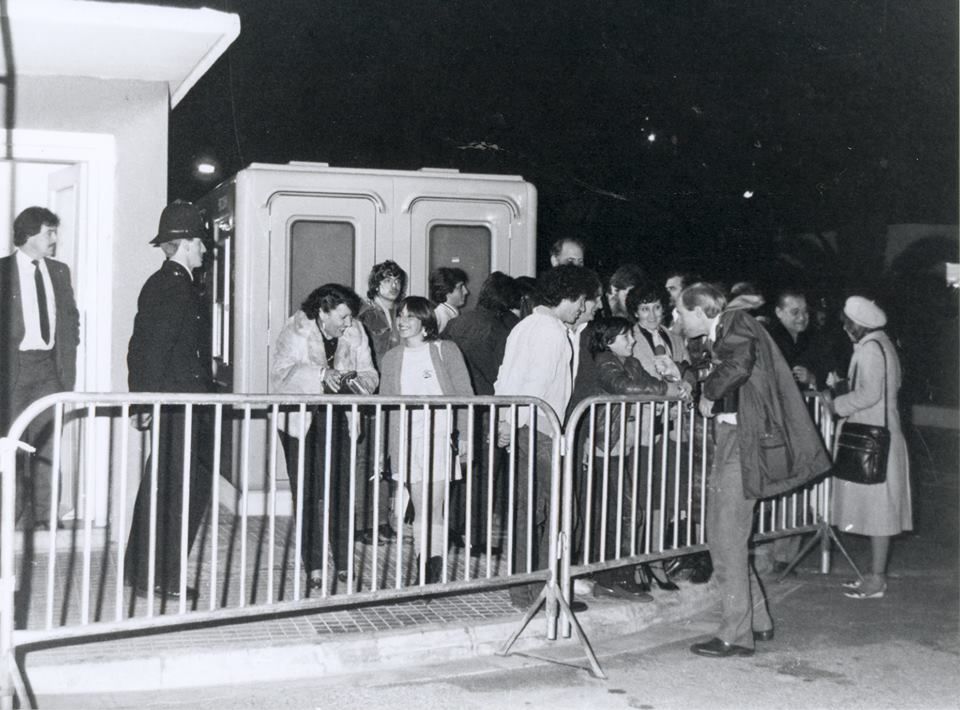 Apertura de la Verja al paso de peatones en 1982. Foto cedida por J. D. Ramos.