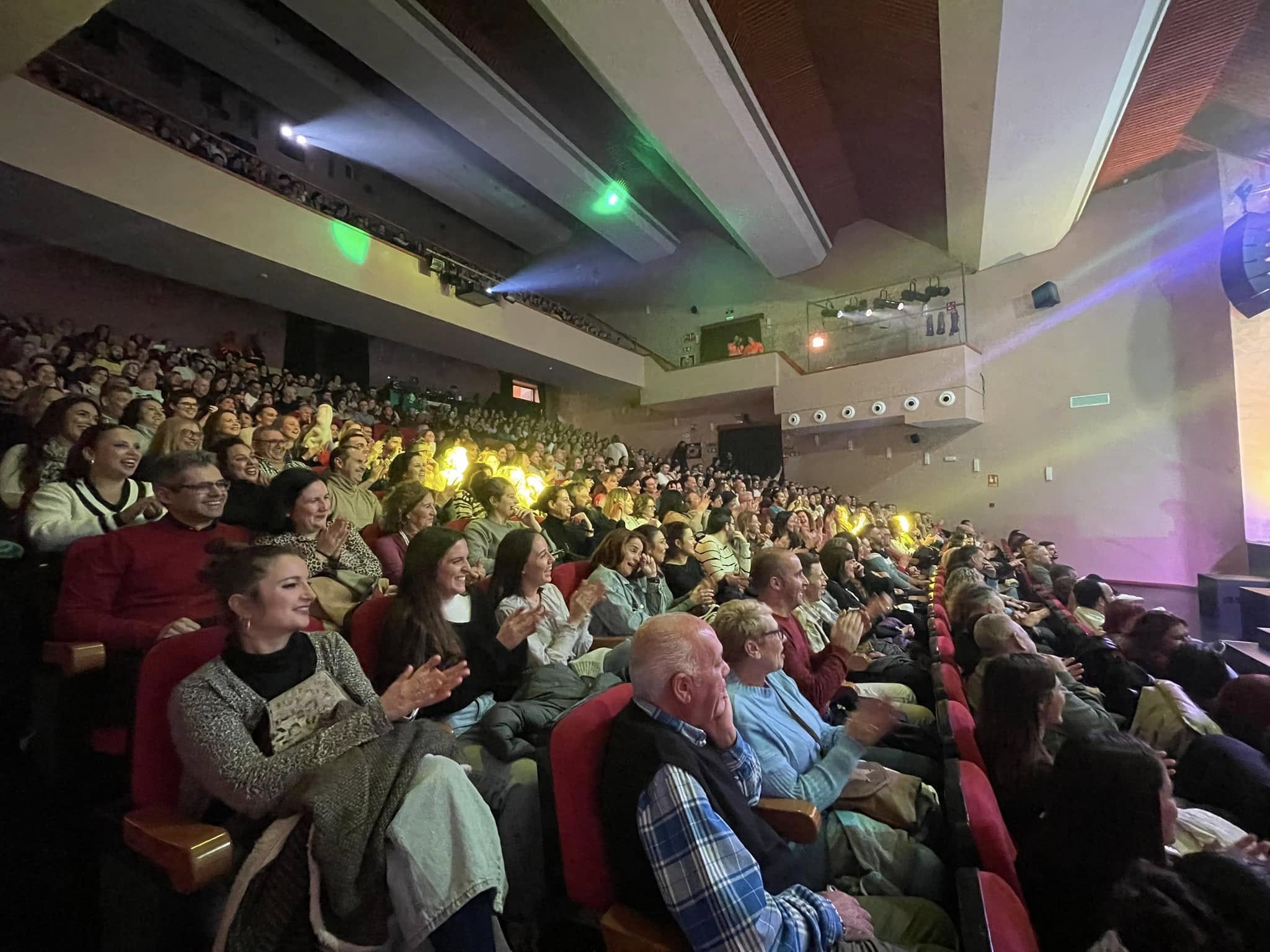 Lleno en el Galiardo con el show de Martita de Graná
