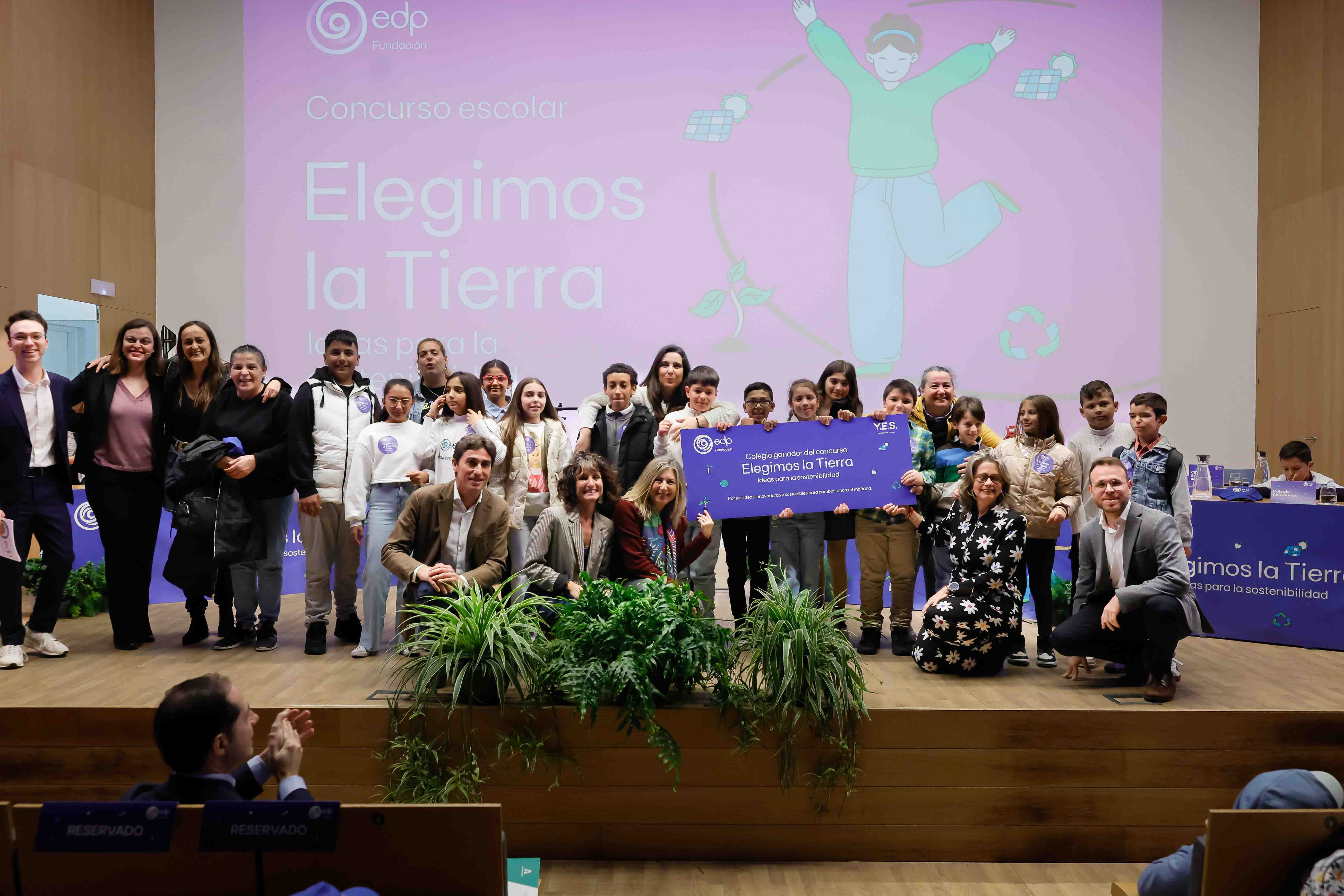 Los 'ecohéroes' del cole jerezano San Vicente de Paúl ganan el concurso 'Elegimos la Tierra' de la Fundación EDP