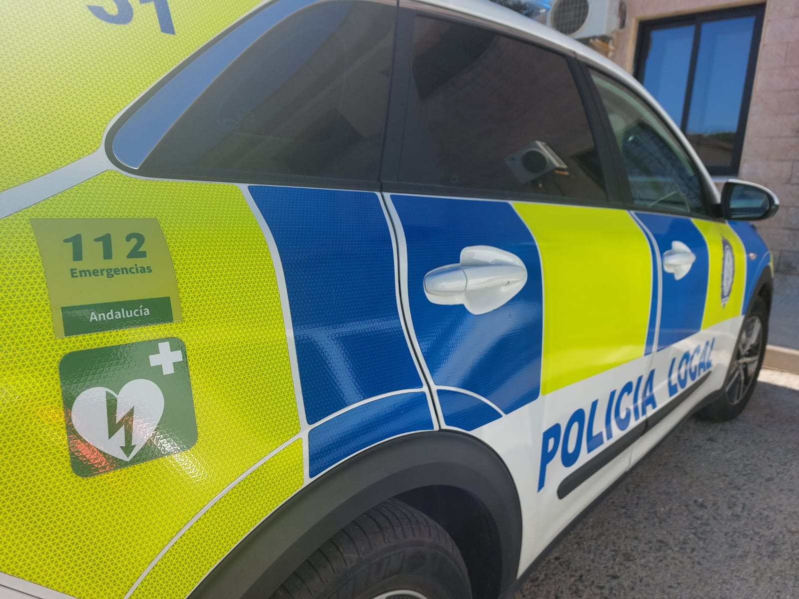 Rescatado un bebé de dos años que quedó encerrado en el interior de un vehículo en Algeciras. Un vehículo de la Policía Local. Imagen de archivo. 