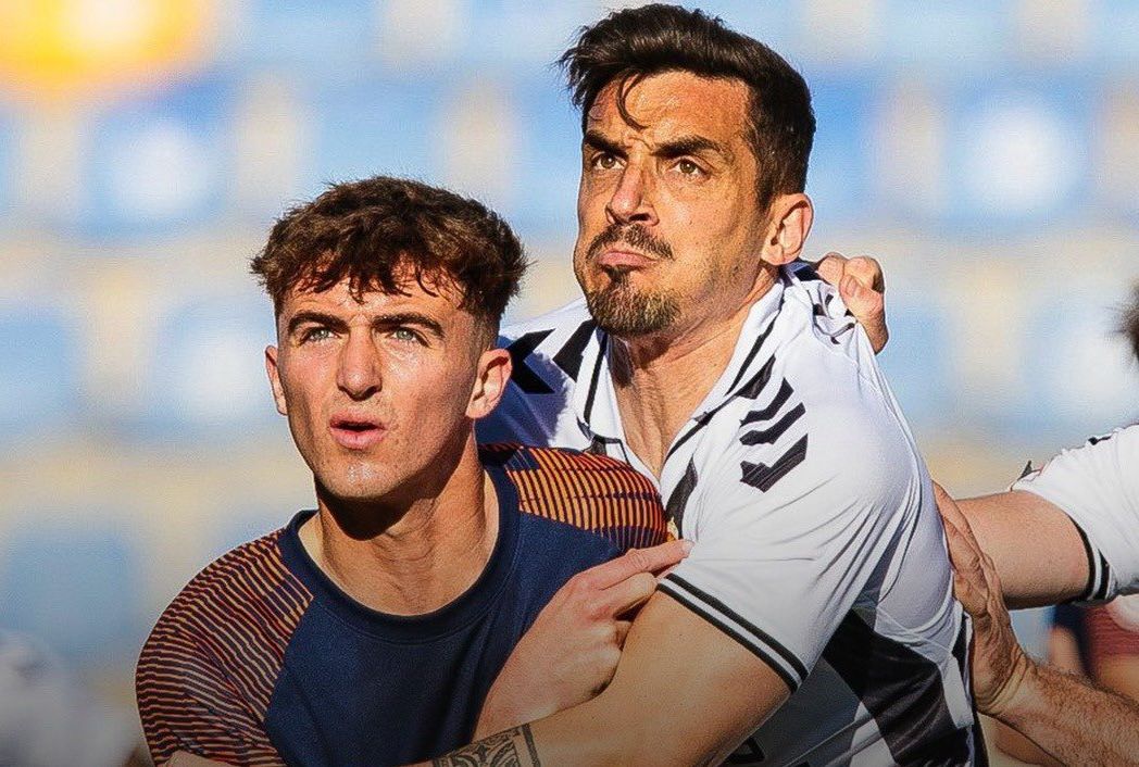 (3-0) La Balona se queda con diez jugadores y encaja tres goles ante el UCAM Murcia. Foto: Pascu Méndez. 