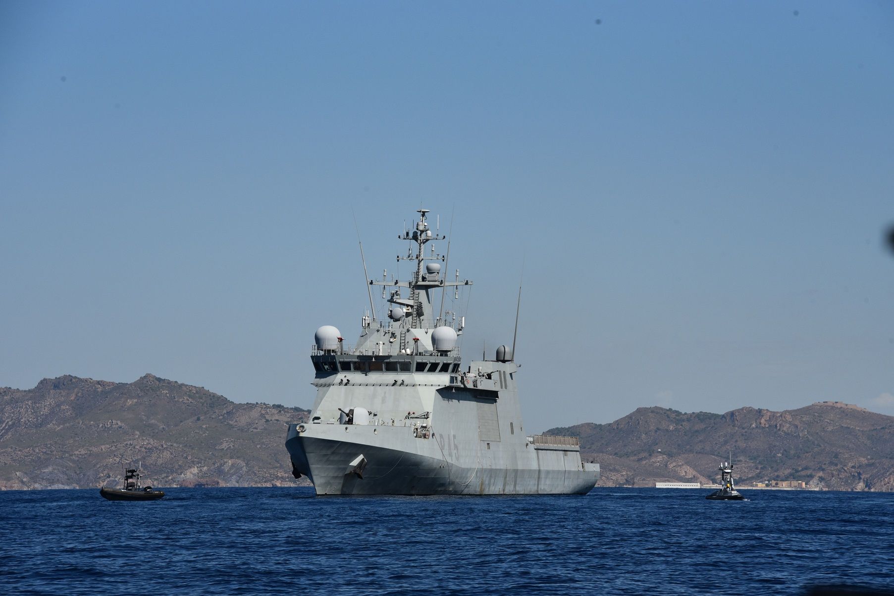El buque 'Audaz' comienza una operación de presencia, vigilancia y disuasión en el Estrecho. Foto: Estado Mayor Defensa.