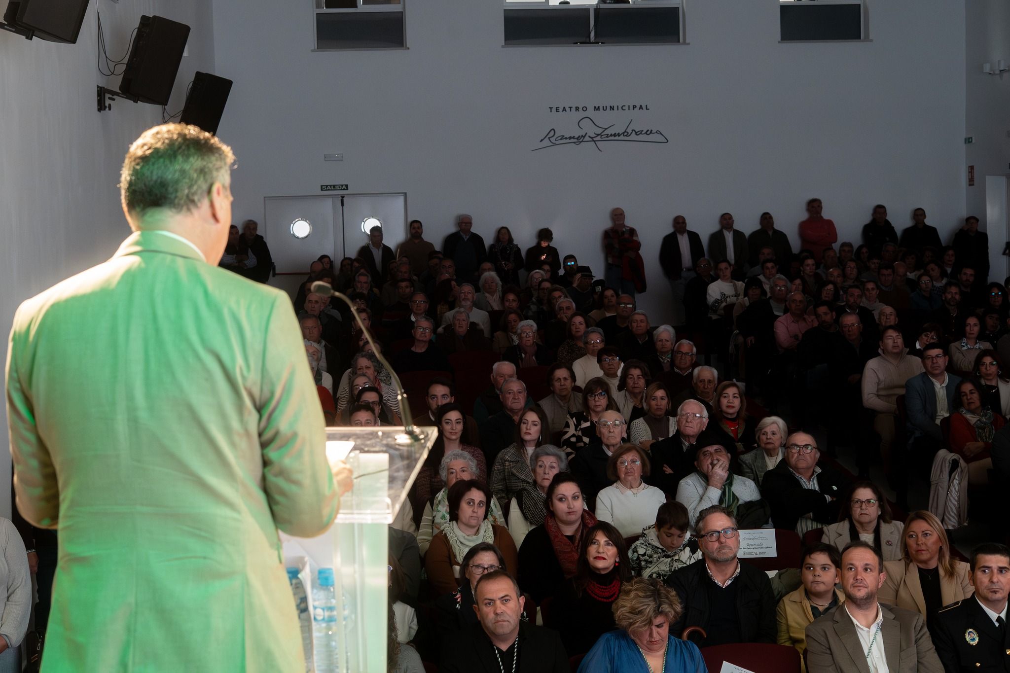 Jimena inaugura el teatro municipal Ramos Zambrana 