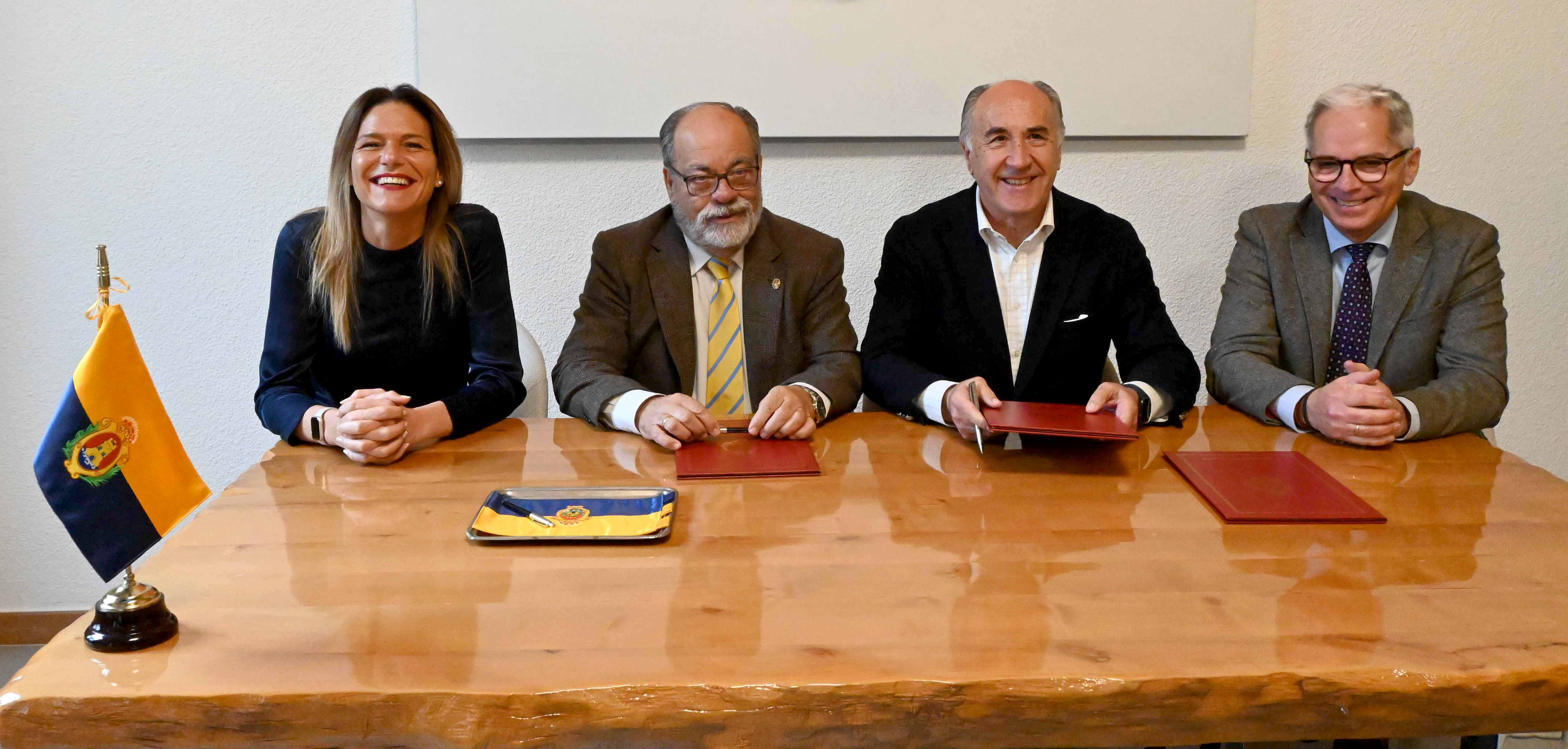 Algeciras renueva el convenio con el Consejo Local de Hermandades y Cofradías para la Semana Santa 2025