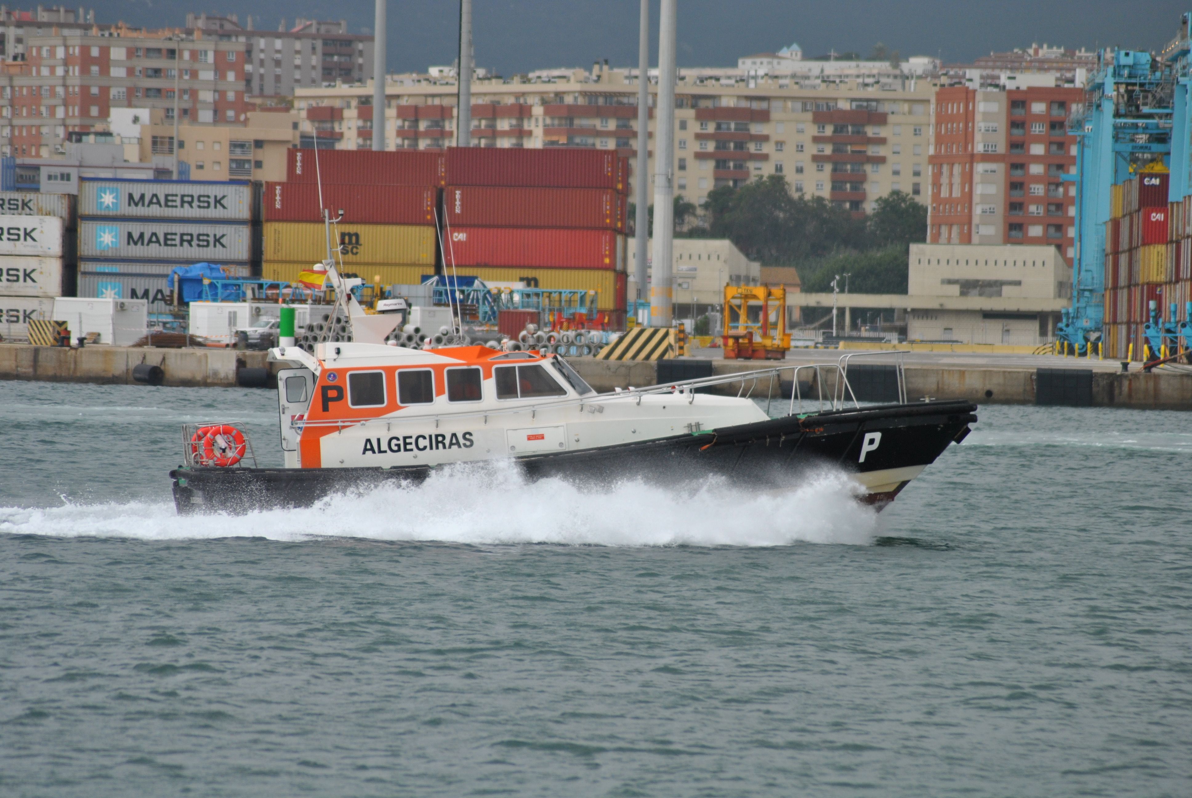 Los prácticos del Puerto de Algeciras, a la huelga en plena OPE.