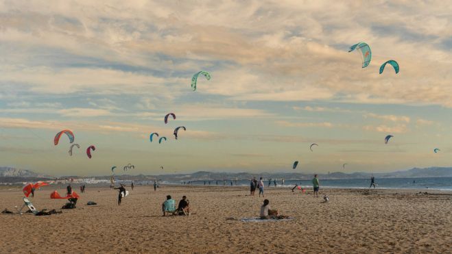 Playa de Tarifa, al final de Europa, frente a África. Foto: Conrad van der Walt, Pexels.