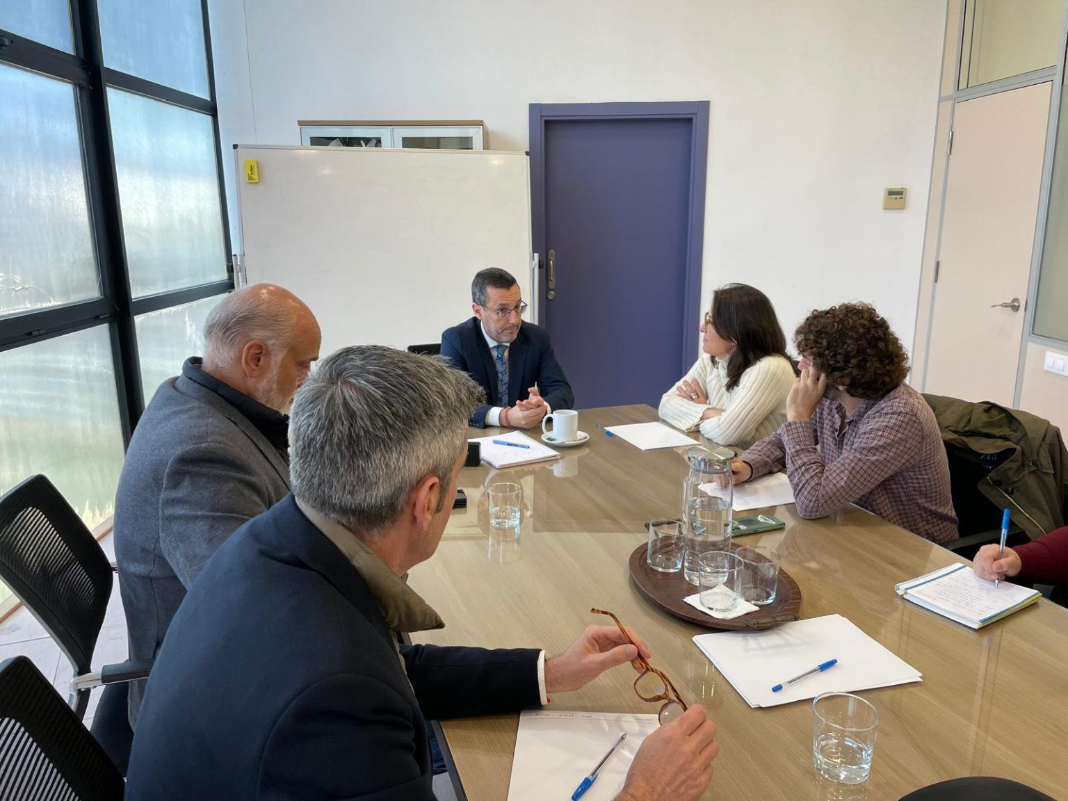 Reunion alcalde con diputada Sumar.