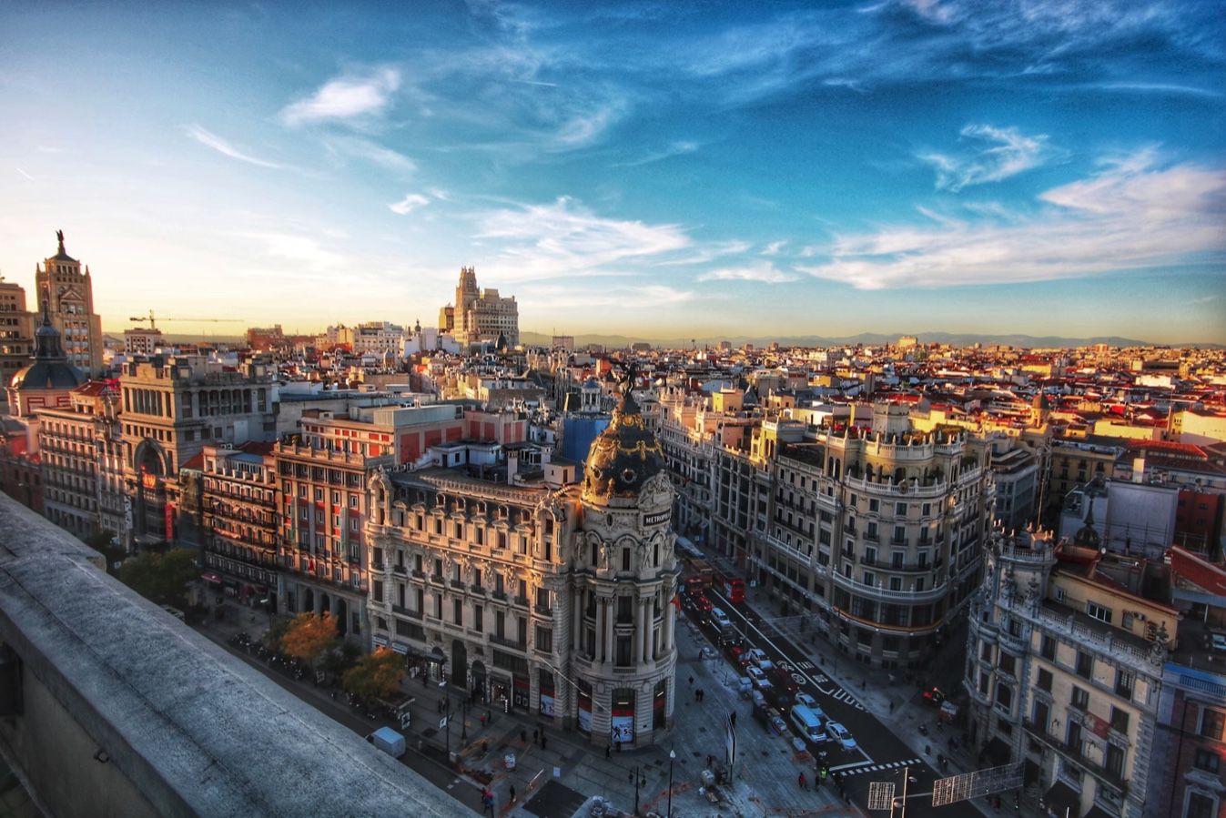 Cómo viajar a Madrid con poco dinero y sin preocupaciones