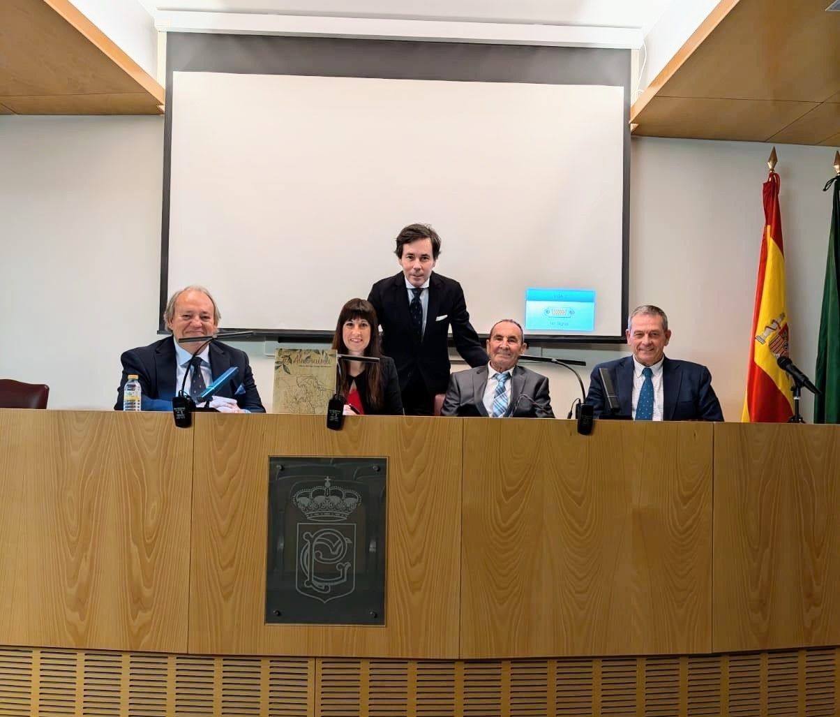 La barreña María del Mar Ortega presenta su libro 'Recuerdos de La Almoraima' en Madrid.