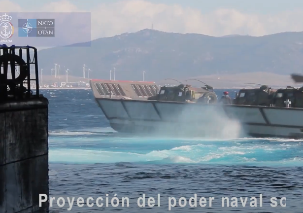 Captura de Pantalla del vídeo compartido por la Armada. El Estrecho, escenario del mayor ejercicio naval del 2025 de la Armada y la OTAN