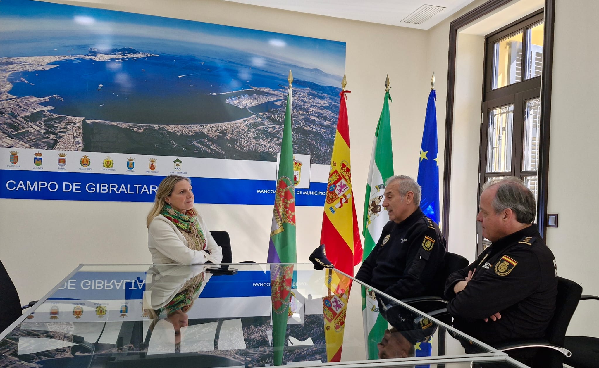 Pérez Custodio recibe al nuevo comisario jefe de la Brigada Local de Seguridad Ciudadana de la Policía Nacional en Algeciras