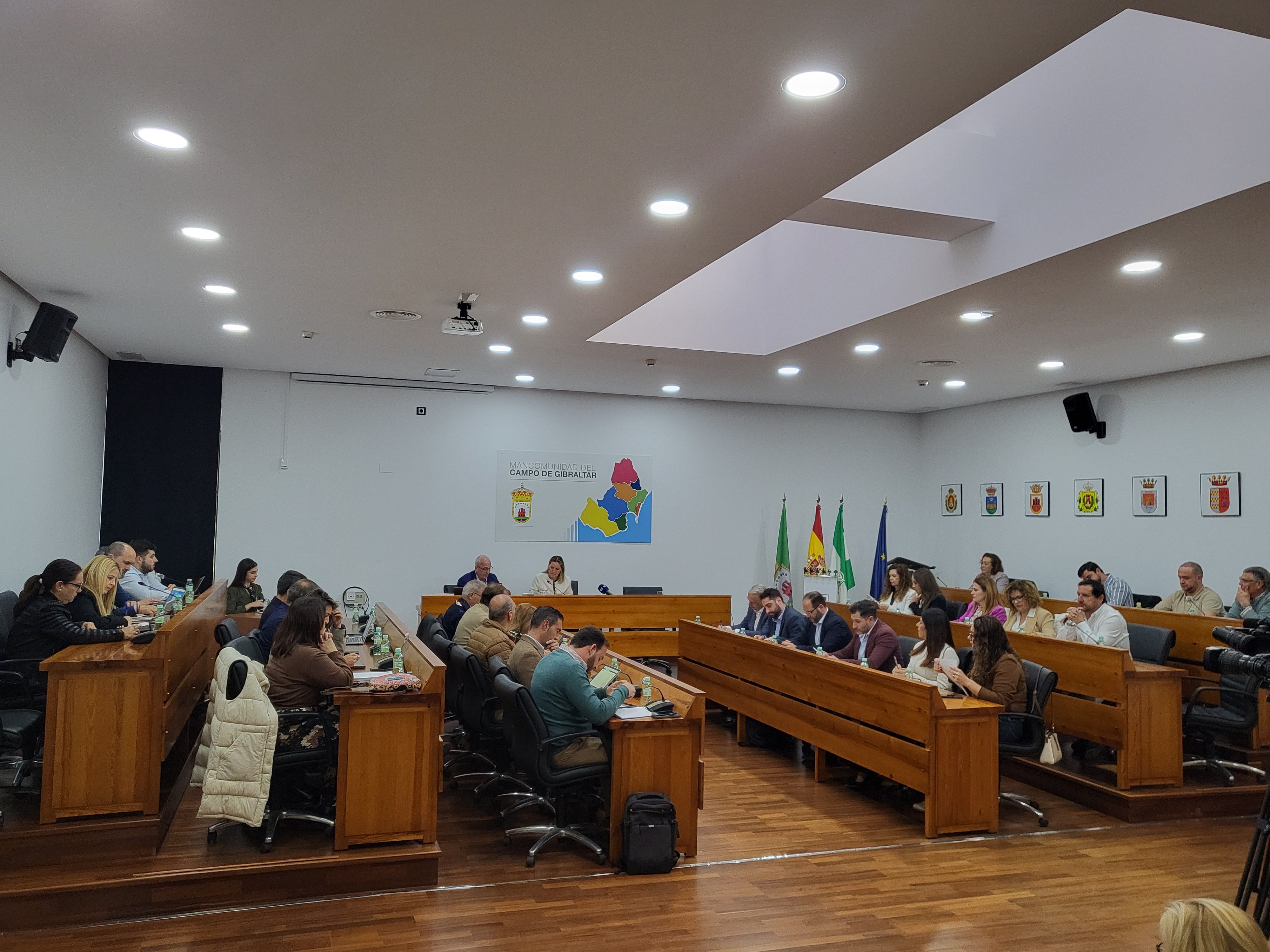 Mancomunidad acepta los 7,3 millones del Gobierno y aprueba su reparto para obras en la comarca.