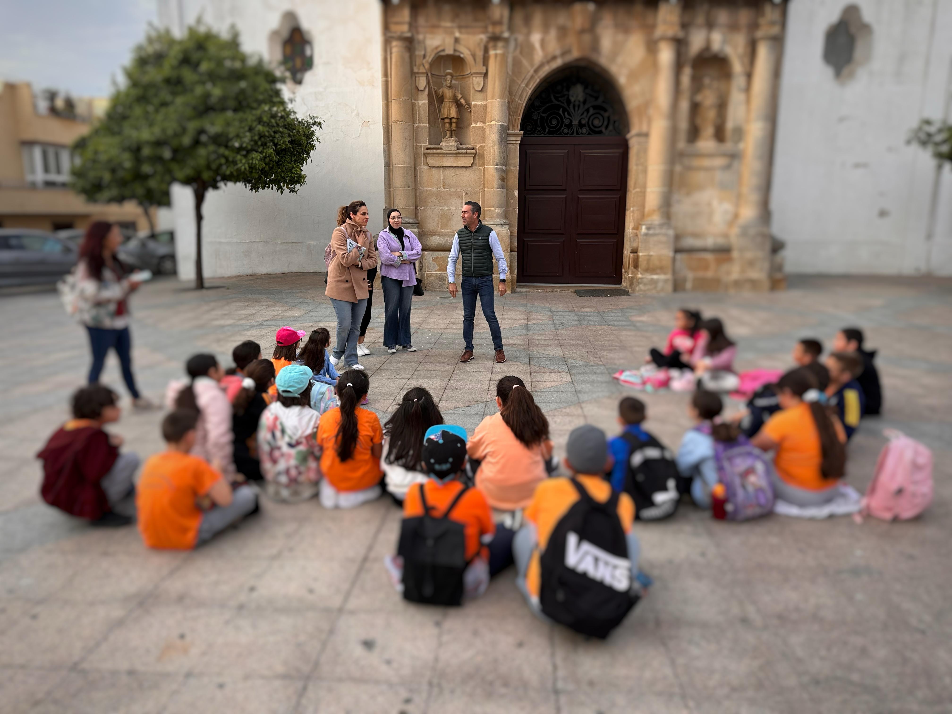 Más de 400 escolares, de turismo por Los Barrios.