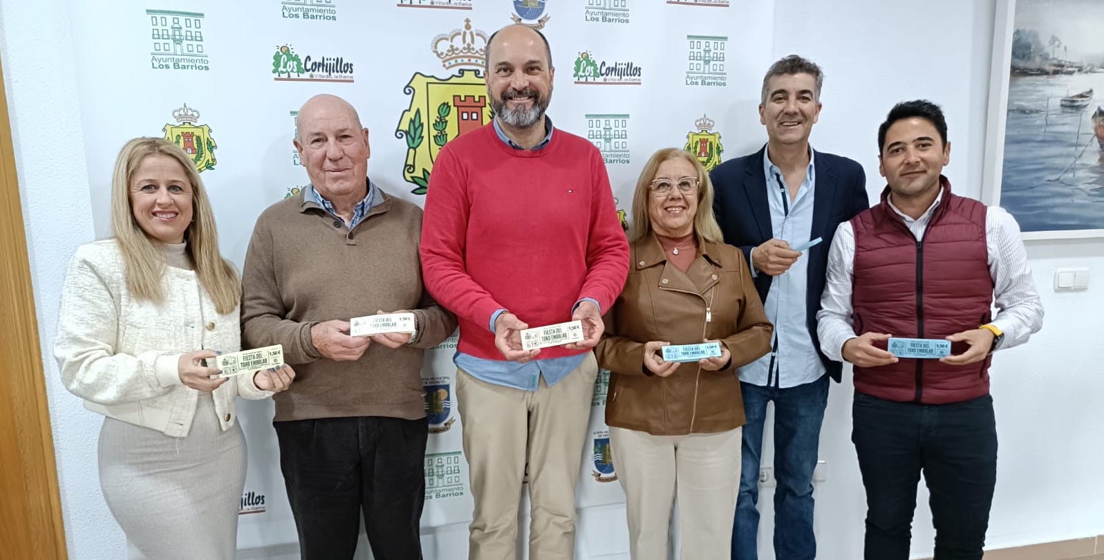 Entregadas a Cáritas las entradas para el 'Toro Embolao' con el fin de recaudar fondos.