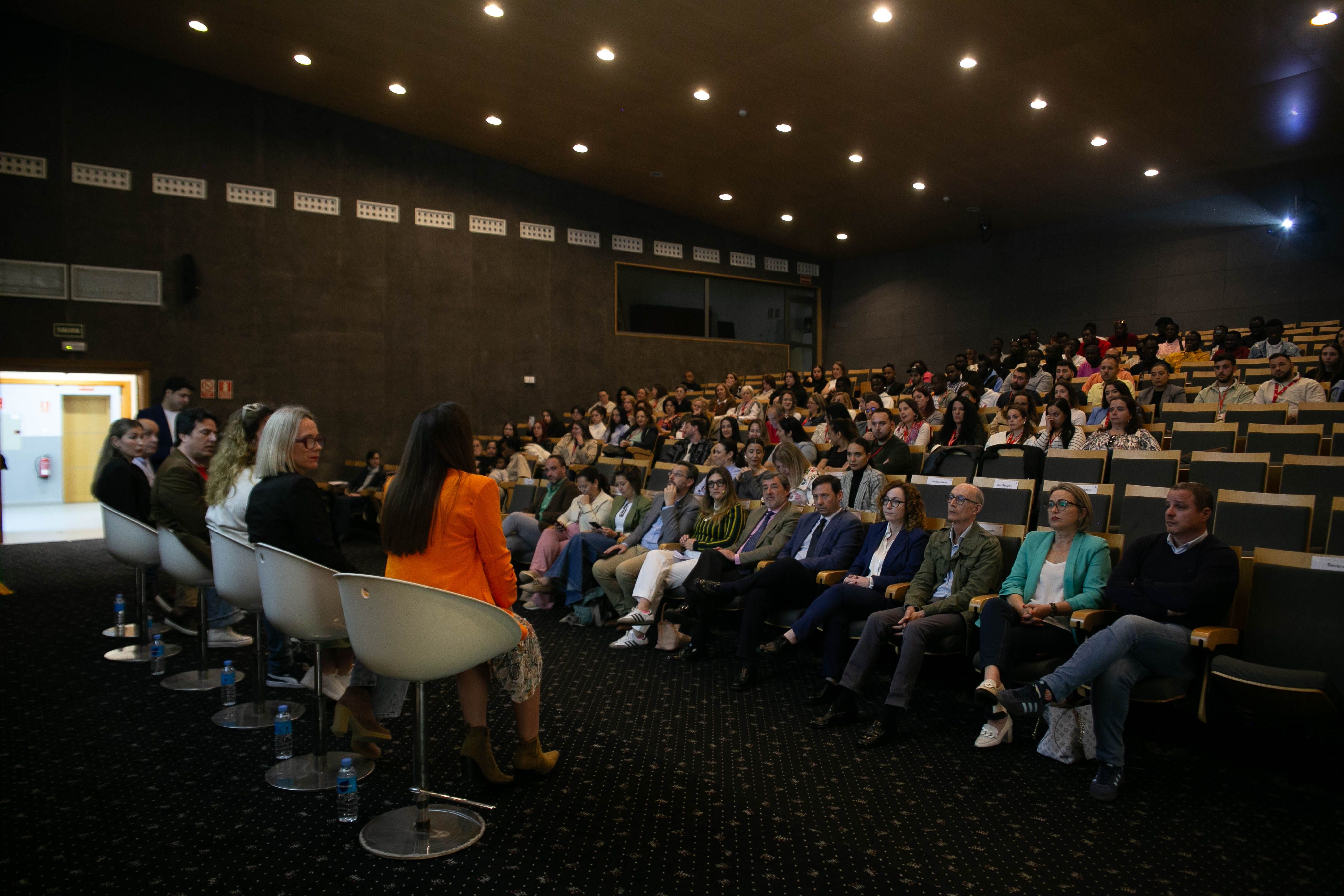 Betania presenta su Memoria Anual en el Palacio de Congresos de La Línea ante cerca de 200 personas 