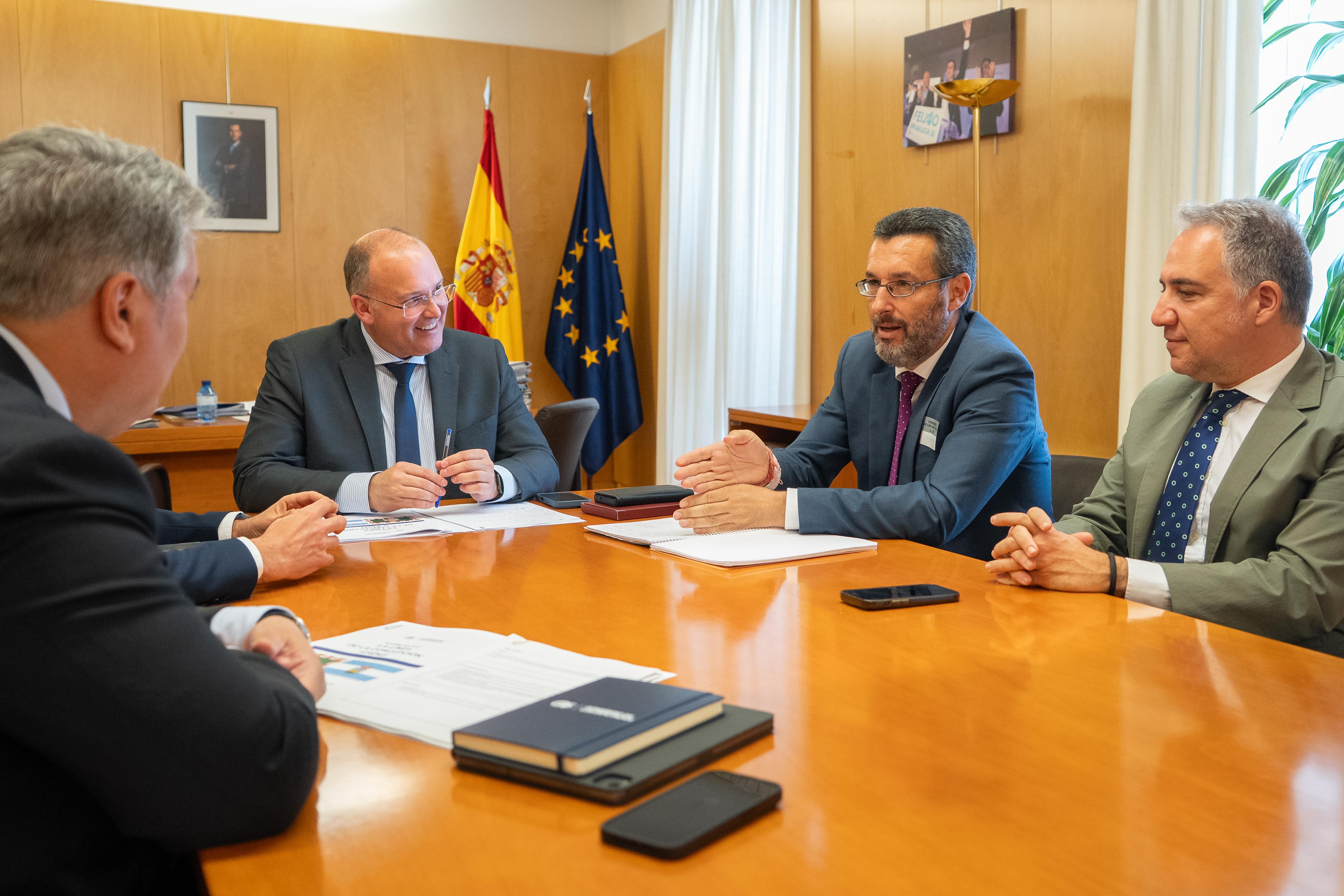 El Grupo Parlamentario Popular se compromete a estudiar la situación fiscal de La Línea