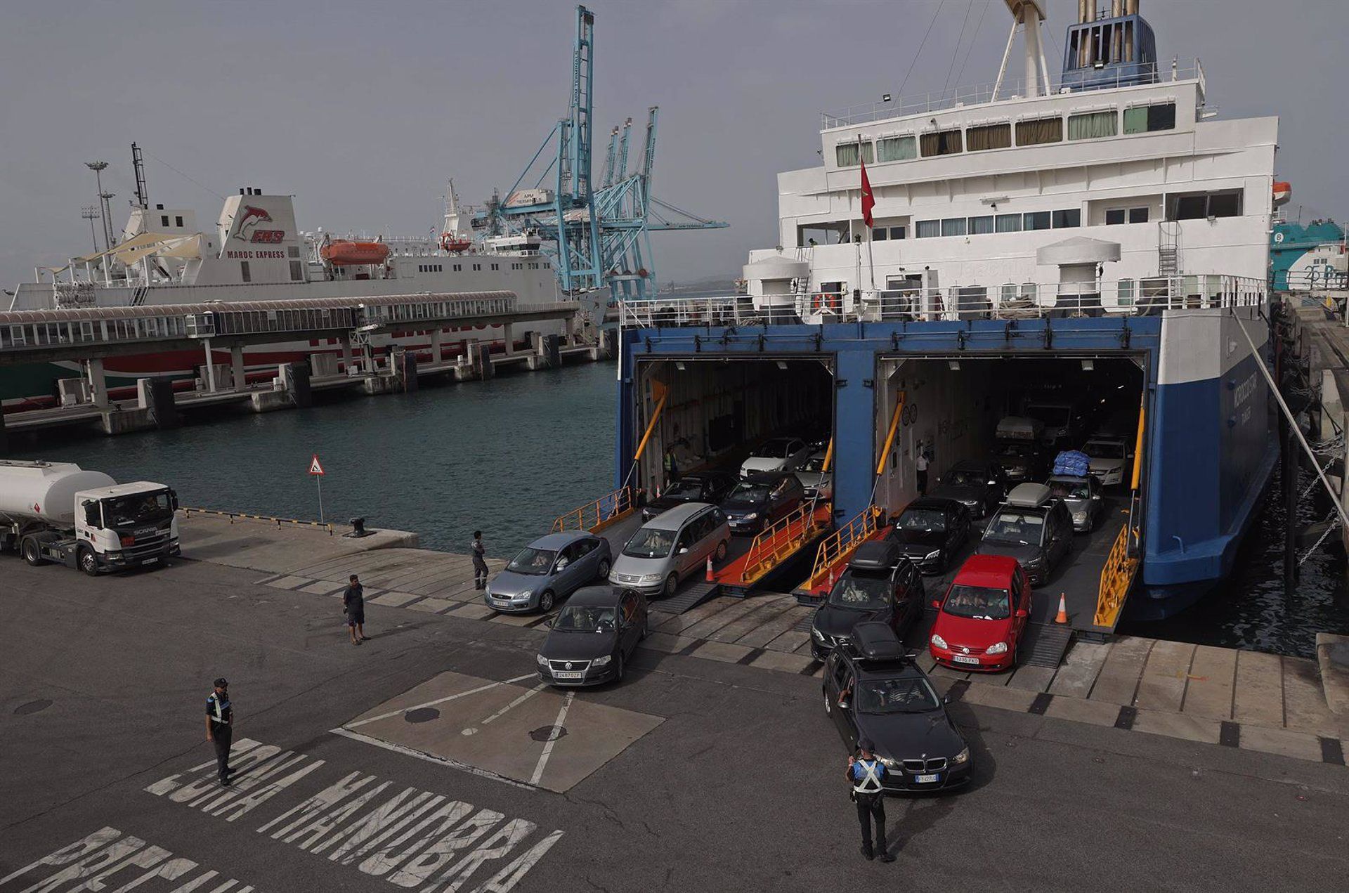 Los puertos de Algeciras y Tarifa cancelan varias salidas a Tánger debido al fuerte viento. Nono Rico (Europa Press) - Europa Press - Archivo.