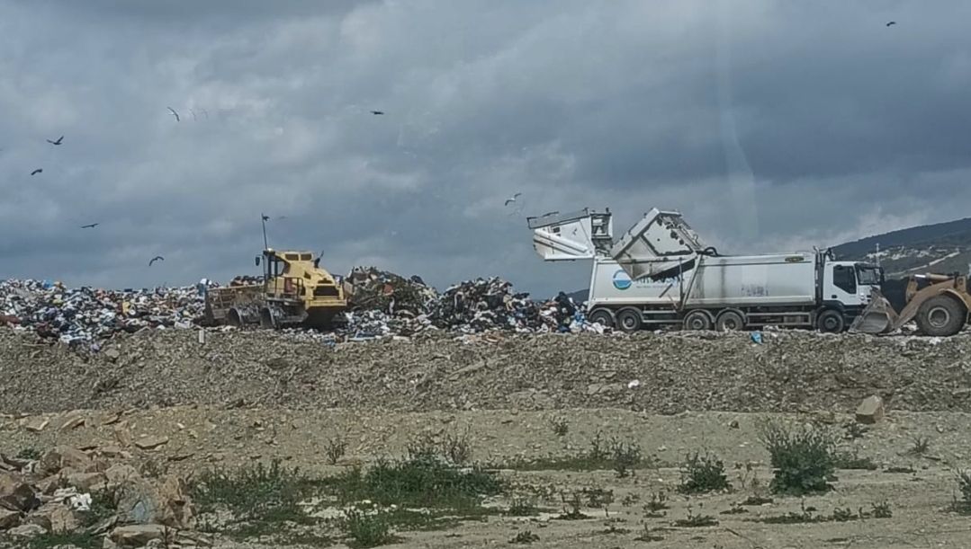 Verdemar cuestiona el destino de las basuras tras el incendio de la planta de tratamiento de Los Barrios