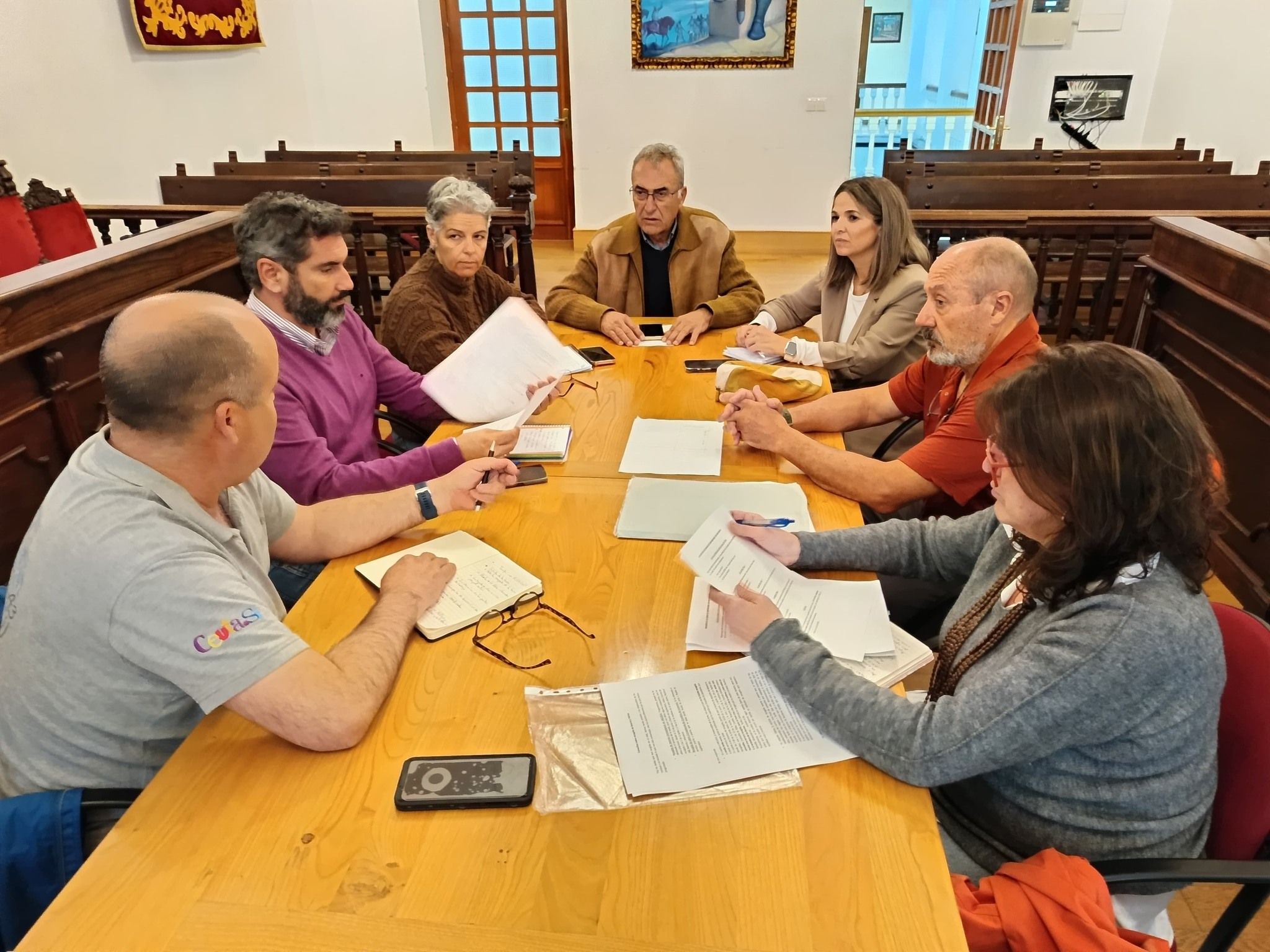 Tarifa estudia con empresarios y Arcgisa mejoras en la gestión de residuos del sector turístico