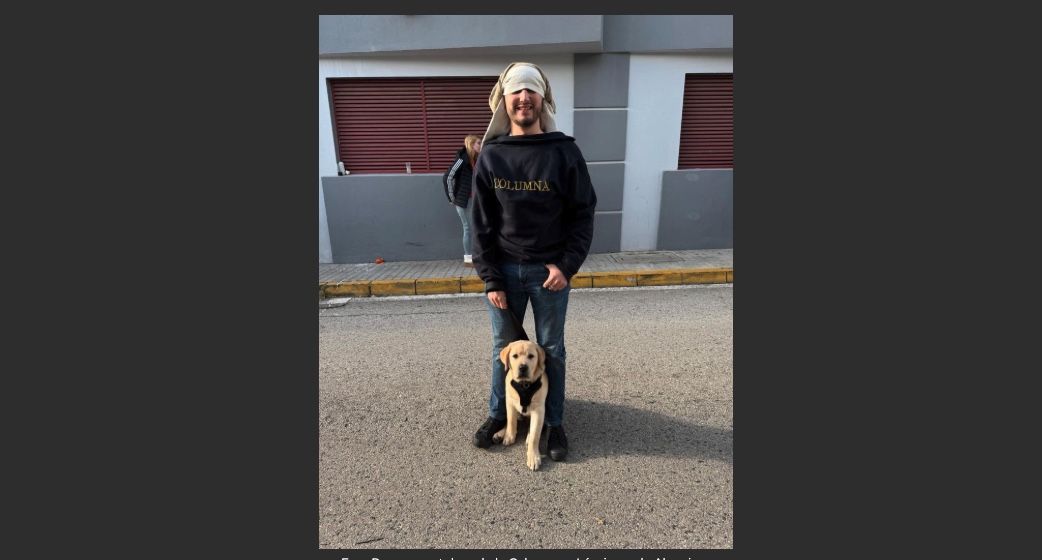 La historia de superación y fe del costalero ciego Fran: "Bajo el paso somos todos iguales". 