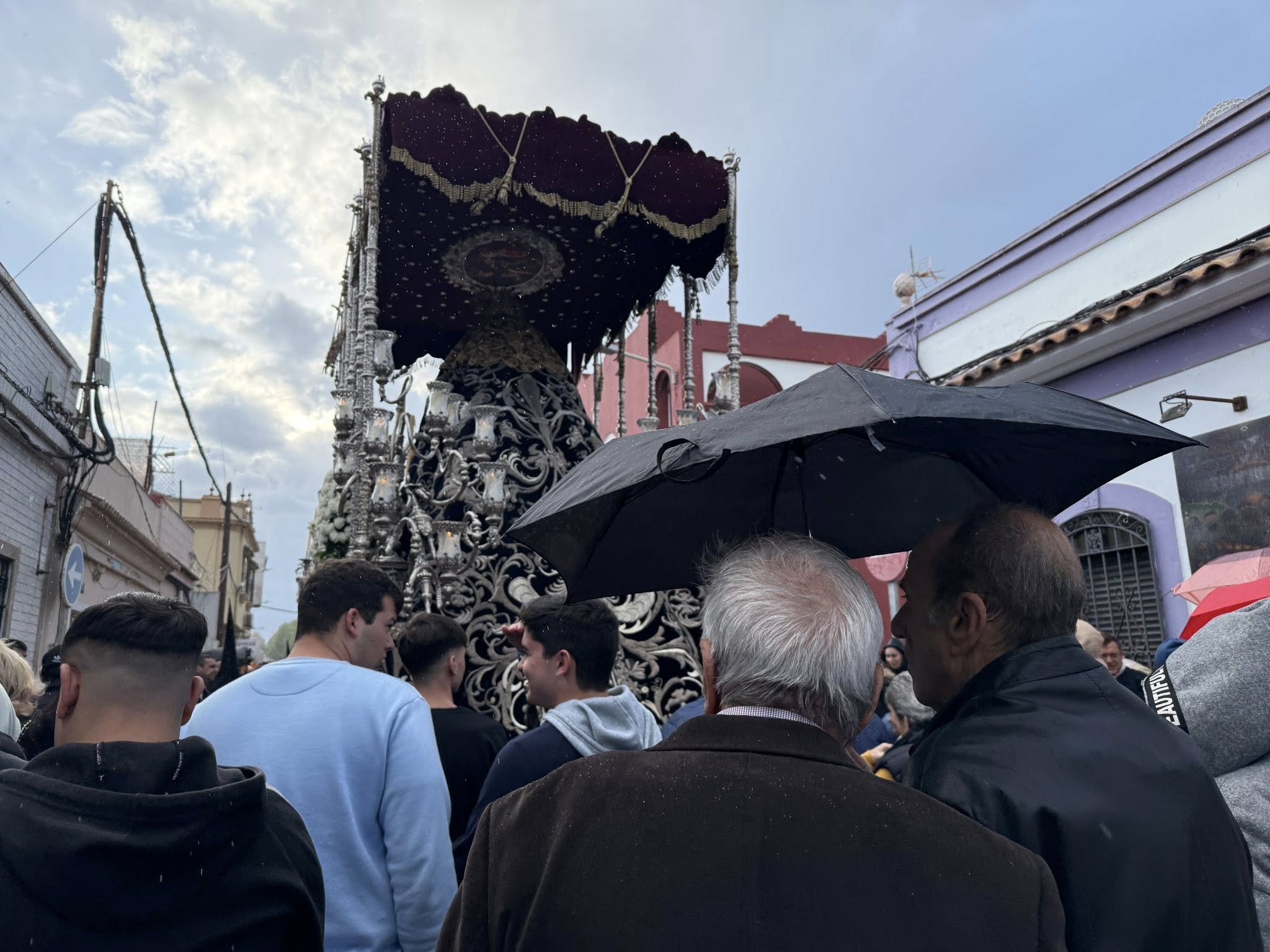 La lluvia trunca otro año más el sueño de Penas y Dolores. Foto: S.D. / 8Directo.