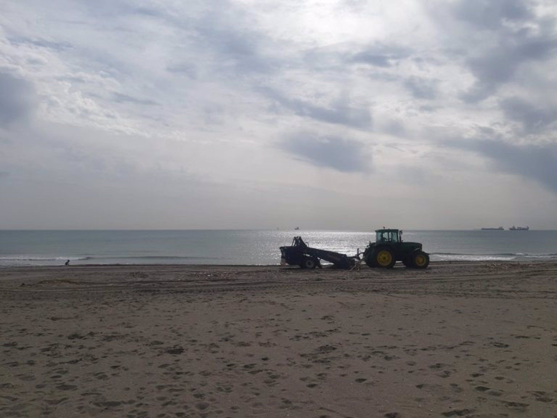 Las playas de La Línea contarán con duchas y servicio de socorrismo desde este Jueves Santo