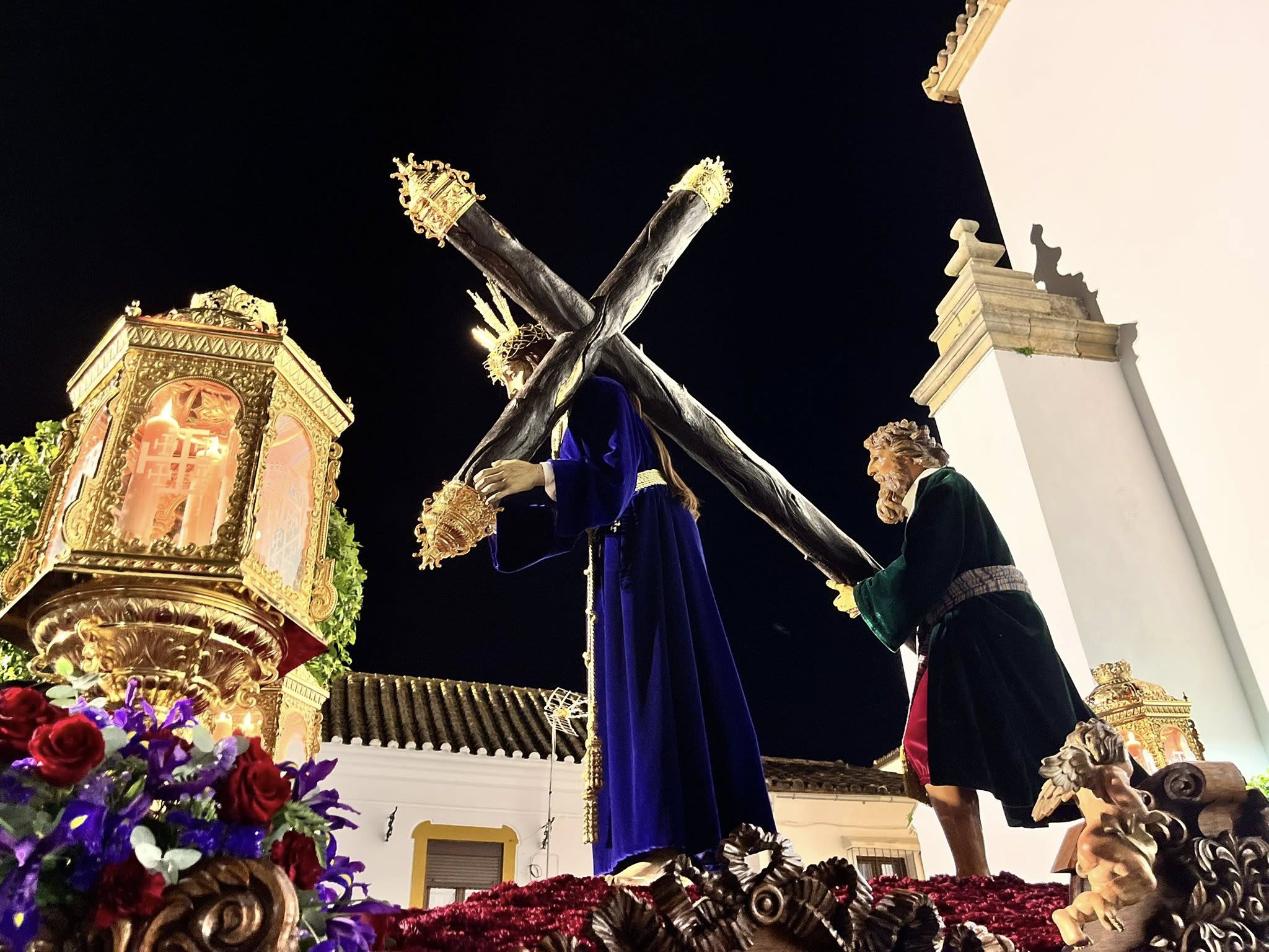 Nazareno y Dolores, encanto de la noche del Jueves Santo sanroqueño. Foto: F.M. / 8Directo.