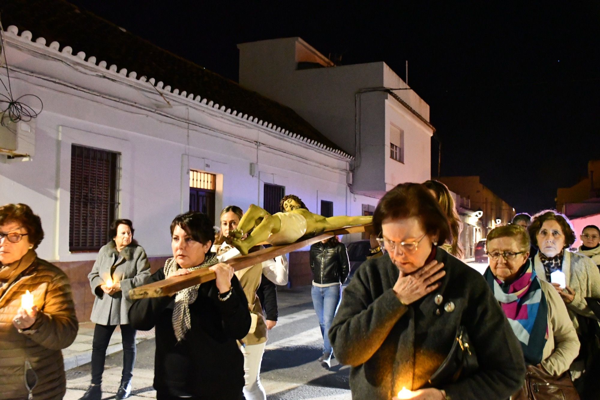 Puente Mayorga celebra su tradicional vía crucis. 
