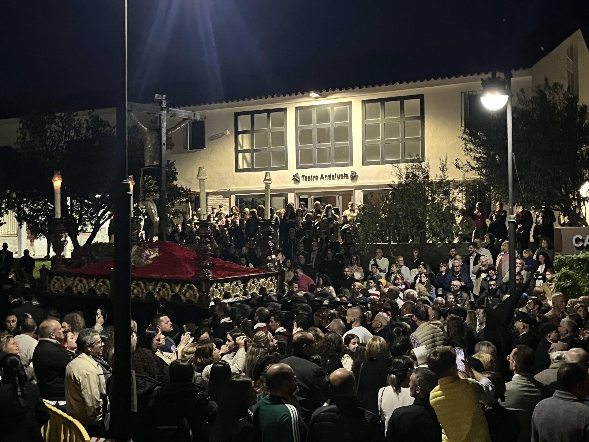 Castellar se rinde ante un Viernes Santo histórico