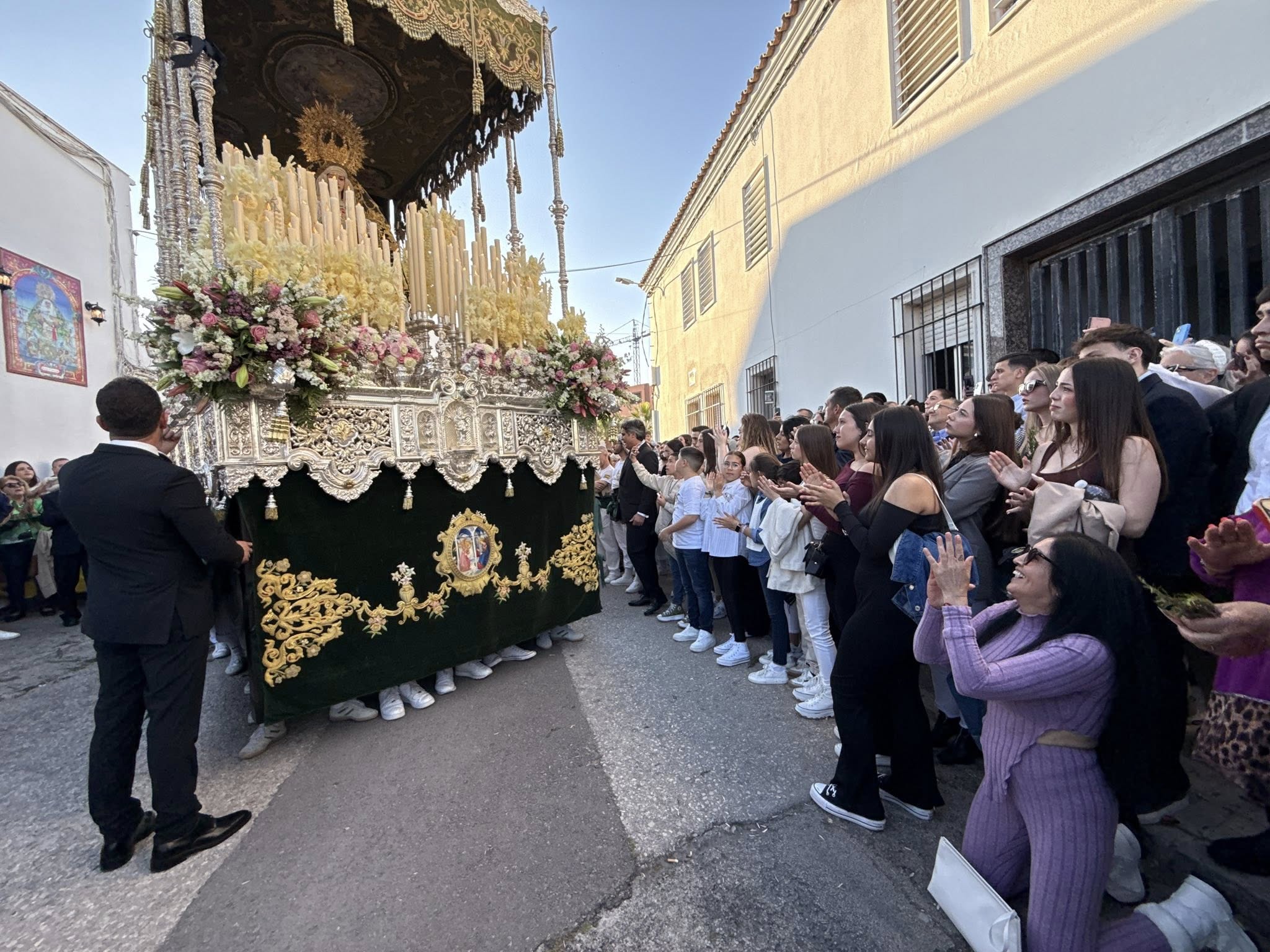 La Esperanza vuelve a reinar en las calles de La Línea este Viernes Santo. Foto: S.D. / 8Directo.