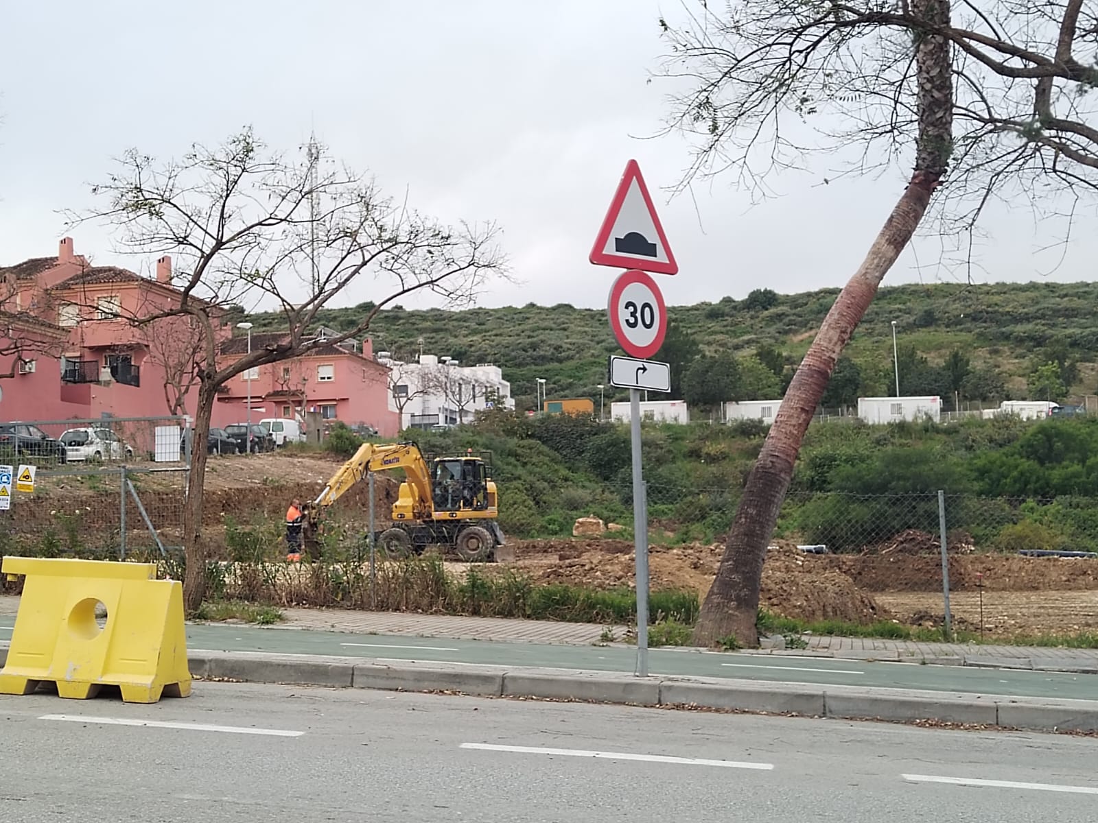 Trabajos para el adecentamiento de la parcela de Sotorebolo.