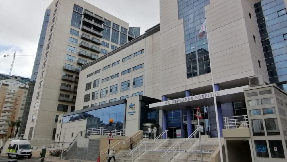 Gibraltar se ofrece a acoger a enfermos españoles en su hospital mientras dure el apagón.