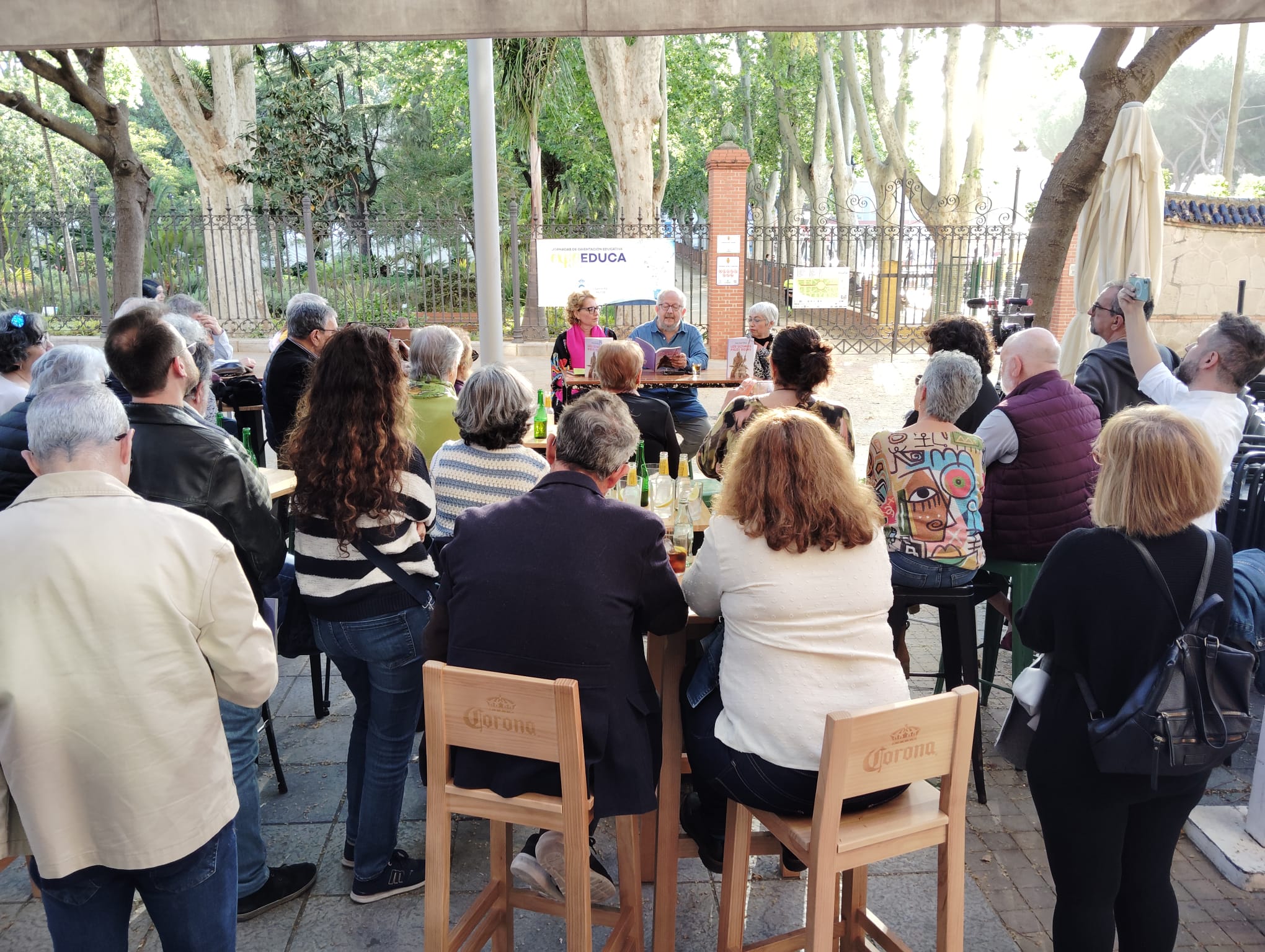 Presentación de 'Los últimos pieles rojas' de Juan José Téllez en Algeciras. Foto: R.P.V. 
