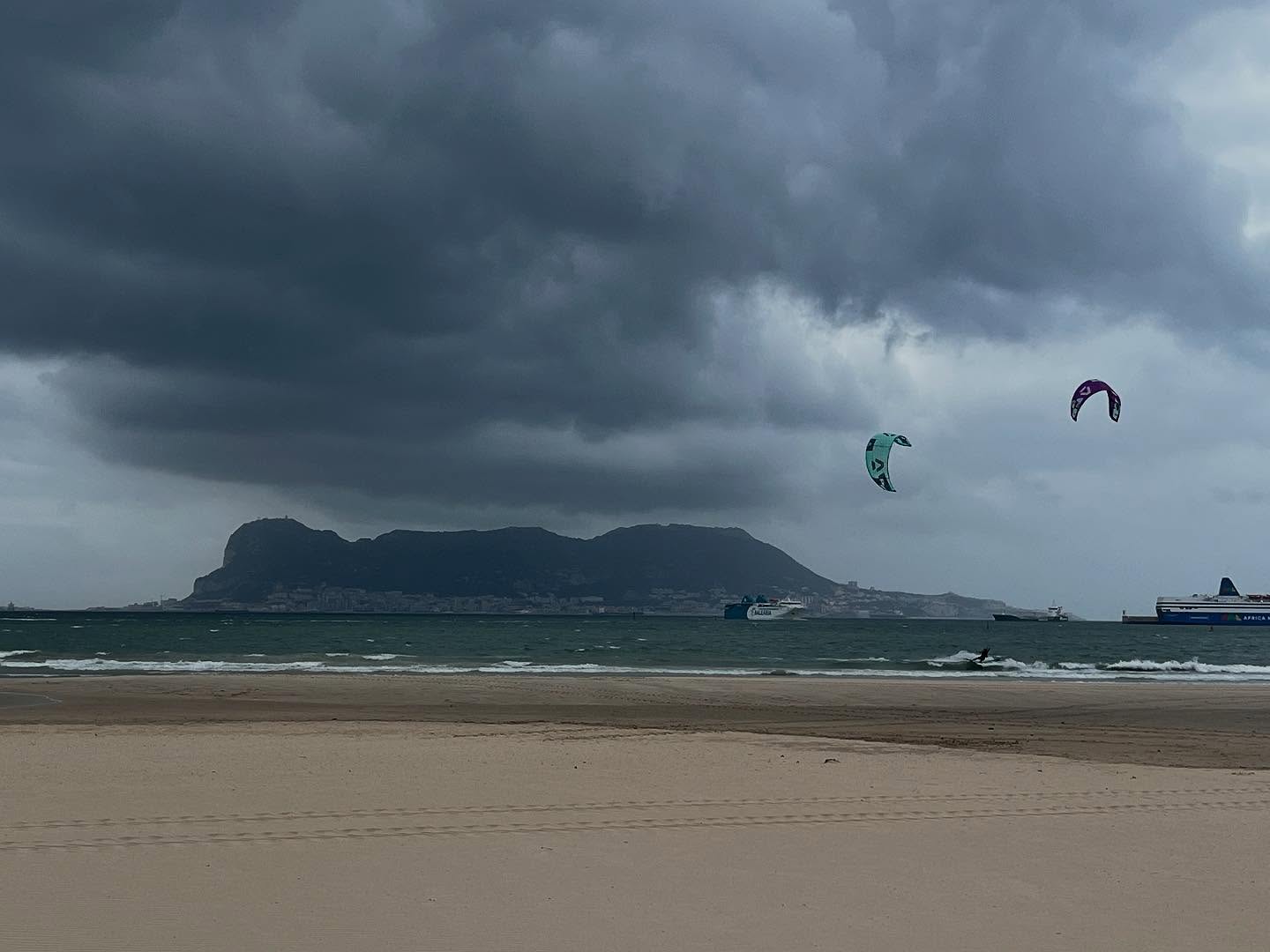 Imagen del cielo del Campo de Gibraltar el pasado martes 29 de abril. La lluvia amenaza el primer fin de semana de mayo en el Campo de Gibraltar