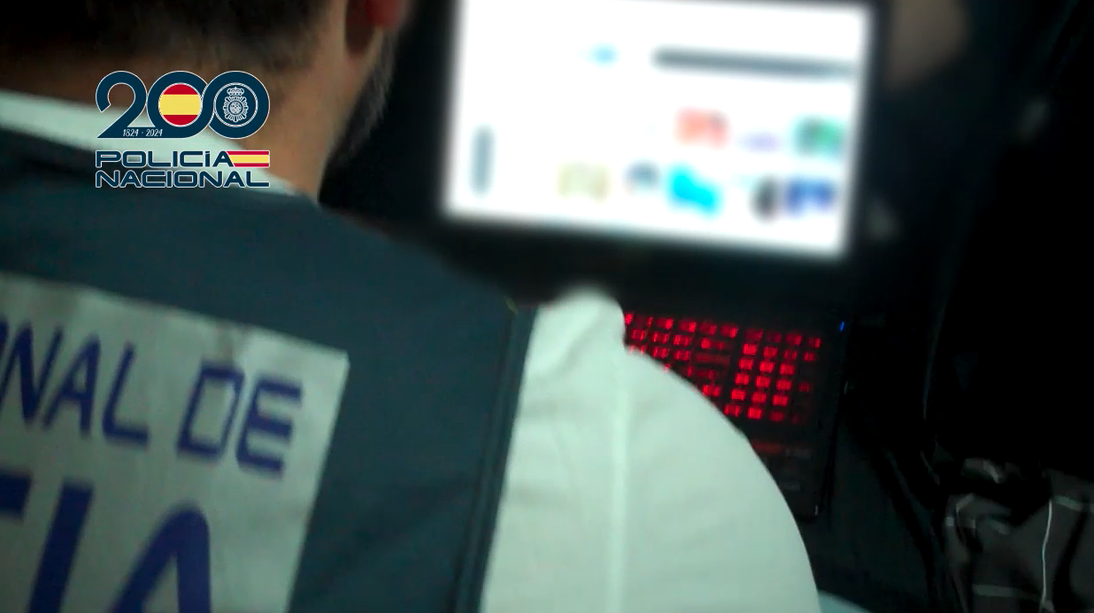 Golpe a la pornografía infantil: 35 arrestados por intercambiar y almacenar archivos pedófilos.