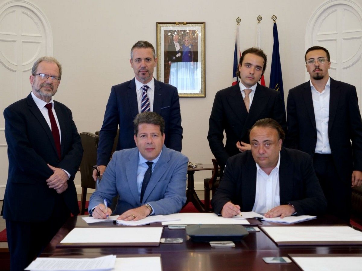 Gibraltar firma un acuerdo para la puesta en marcha de una planta de gestión de residuos. 