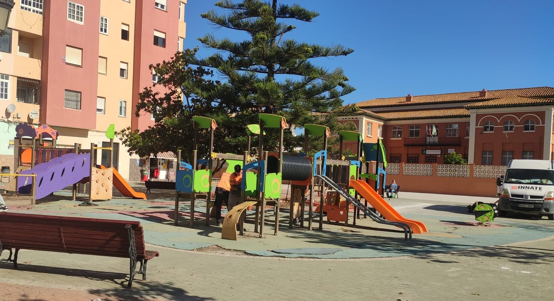 PARQUE INFANTIL LA VELADA