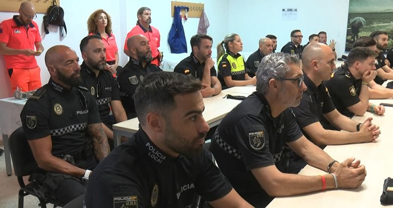 Miembros de las Fuerzas y Cuerpos de Seguridad de Algeciras reciben formación en soporte vital básico
