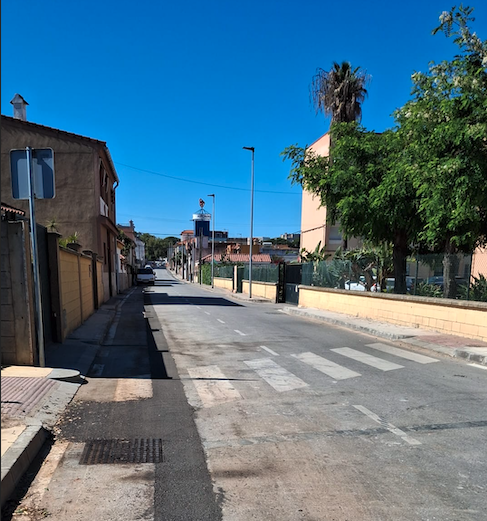 Emalgesa continúa con la renovación de la red de abastecimiento en las calles Mirlo y Codorniz.