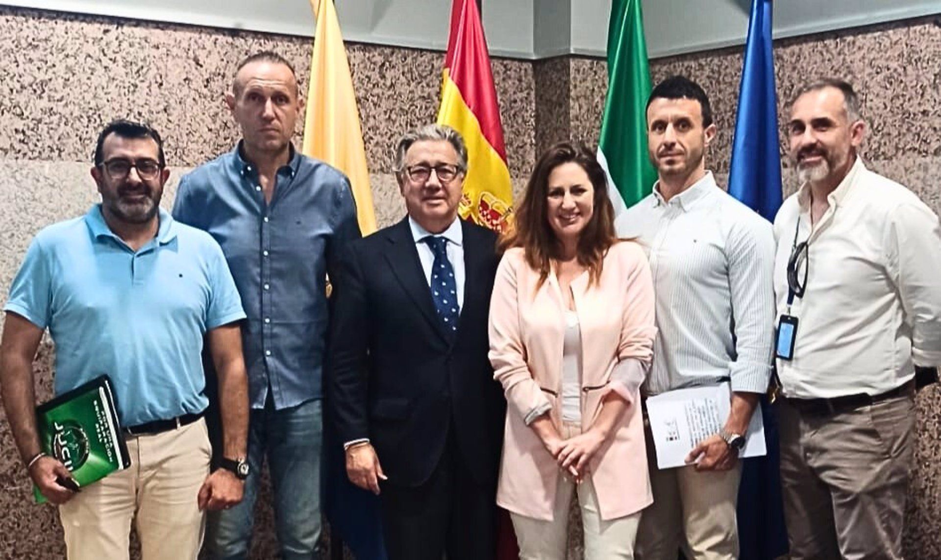 Jucil pide a los europarlamentarios la declaración de Zona de Especial Singularidad.