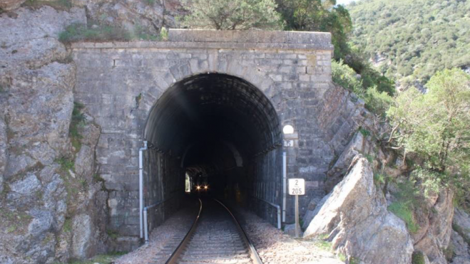 Túnel. Túnel.