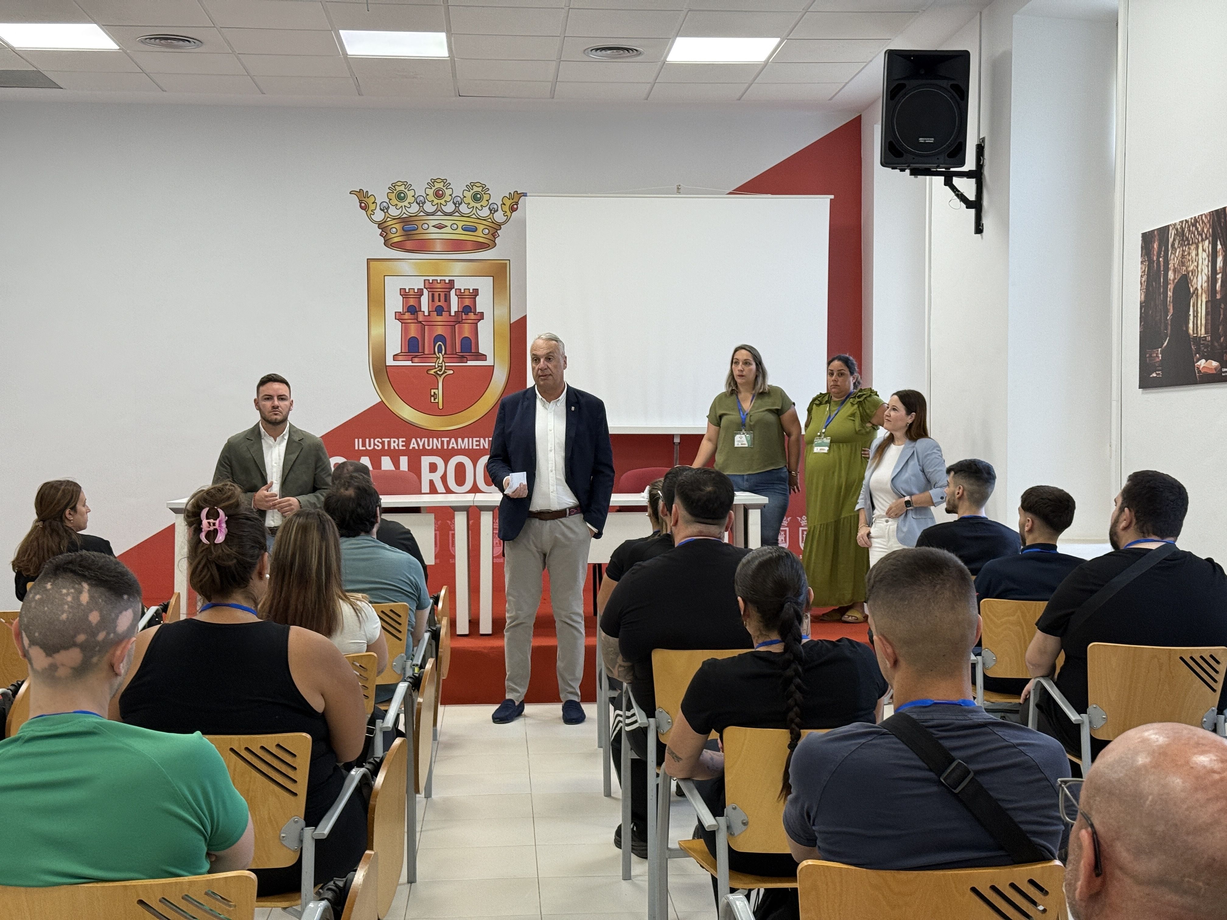 Unos 39 desempleados se incorporan al Ayuntamiento de San Roque con un plan de la Junta de Andalucía