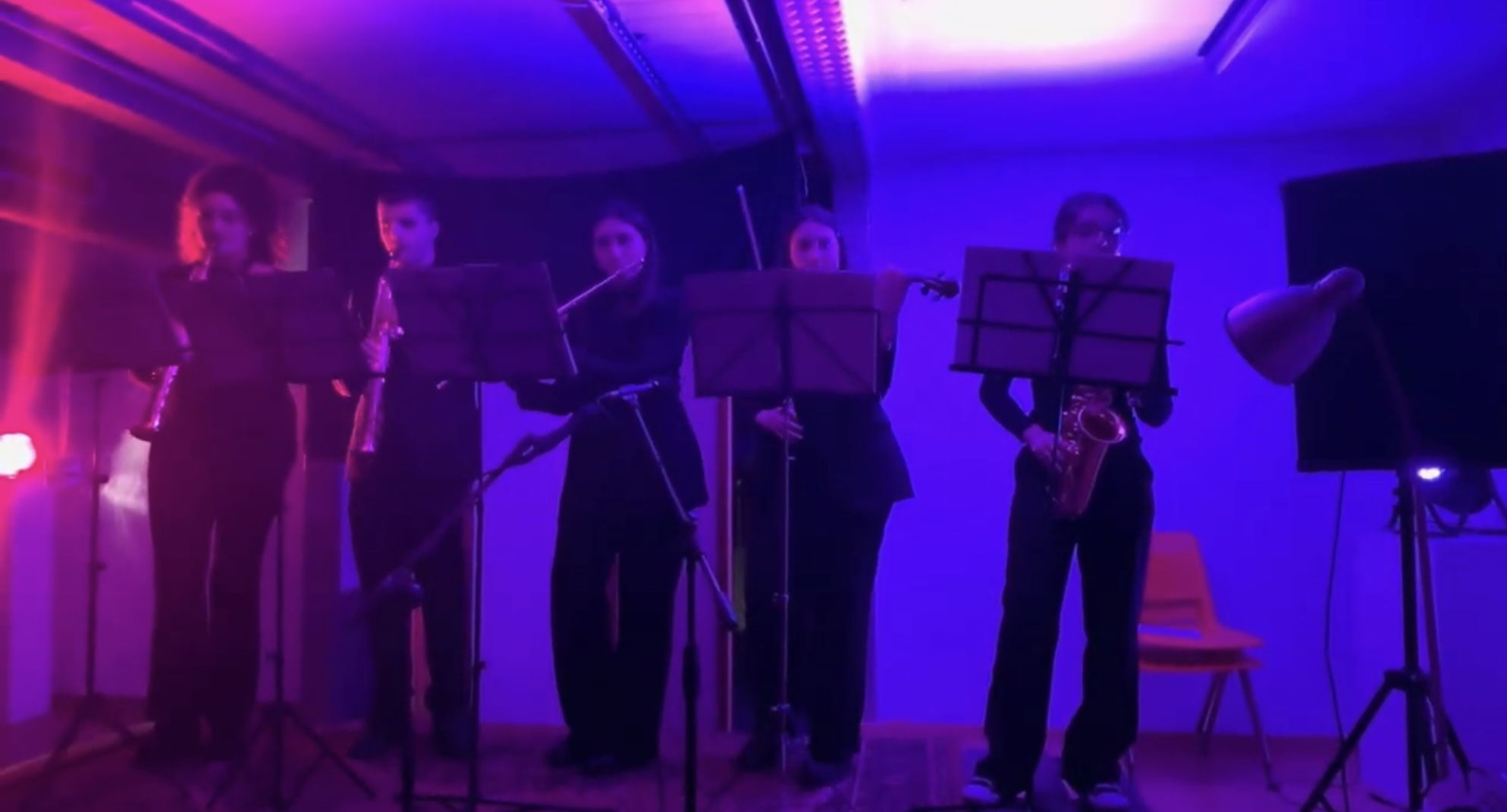 Así es ‘Algeciras Suena Candlelight’, un espectáculo gratuito a la luz de las velas