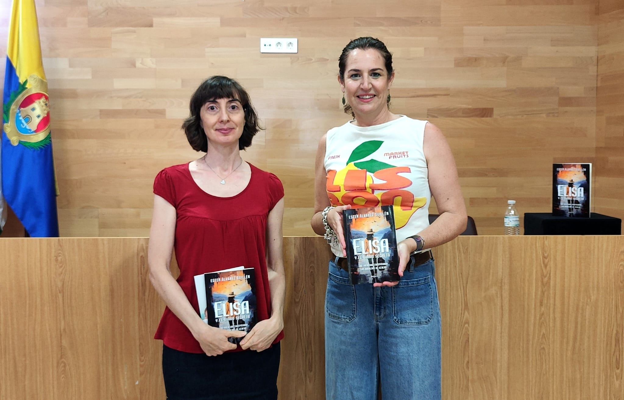 La algecireña Ester Alvárez Gullén presenta su libro ‘Elisa y el Diario secreto’ .