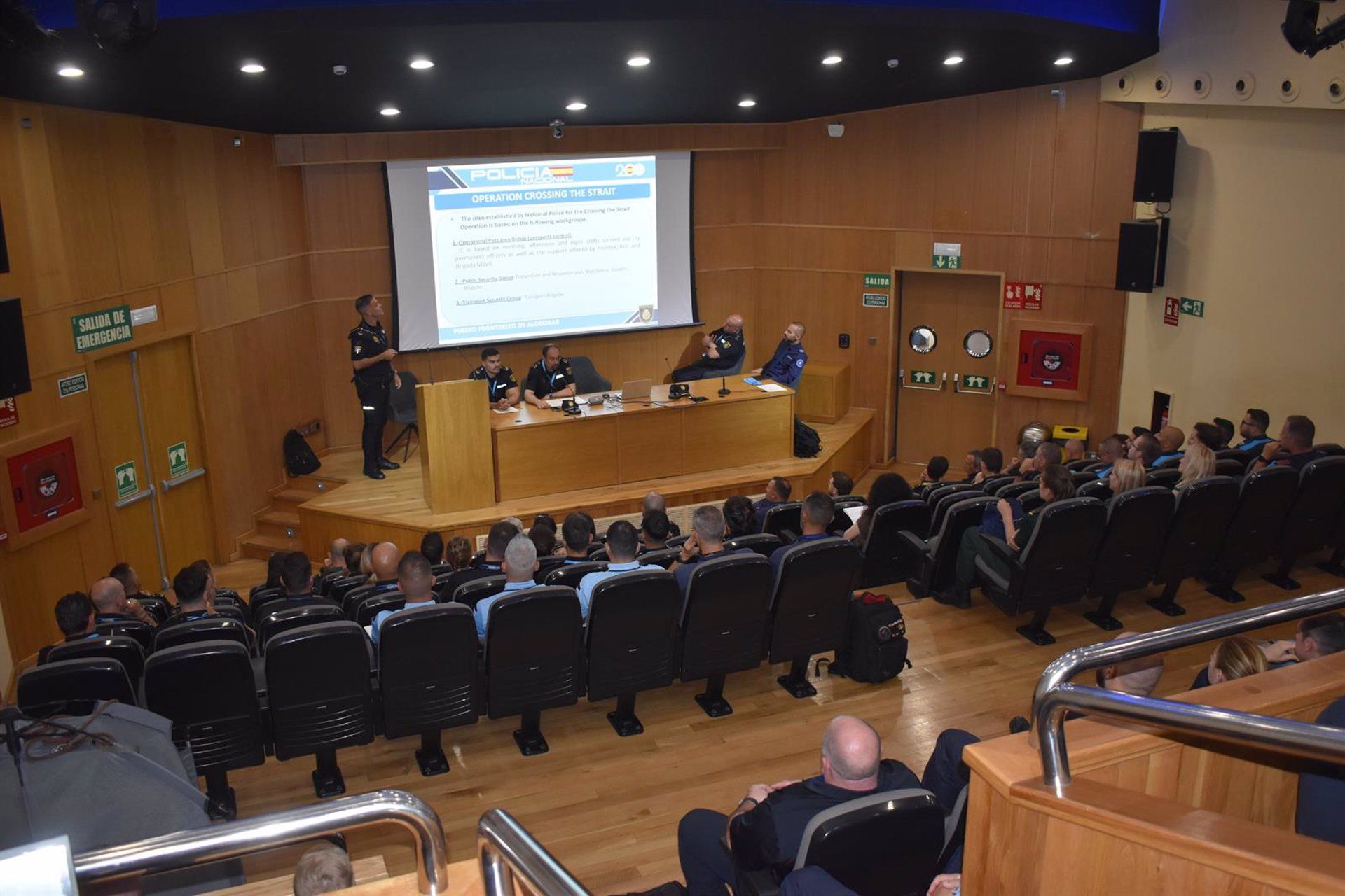 Refuerzo policial europeo en los puertos de Algeciras y Tarifa contra la inmigración ilegal y delincuencia.