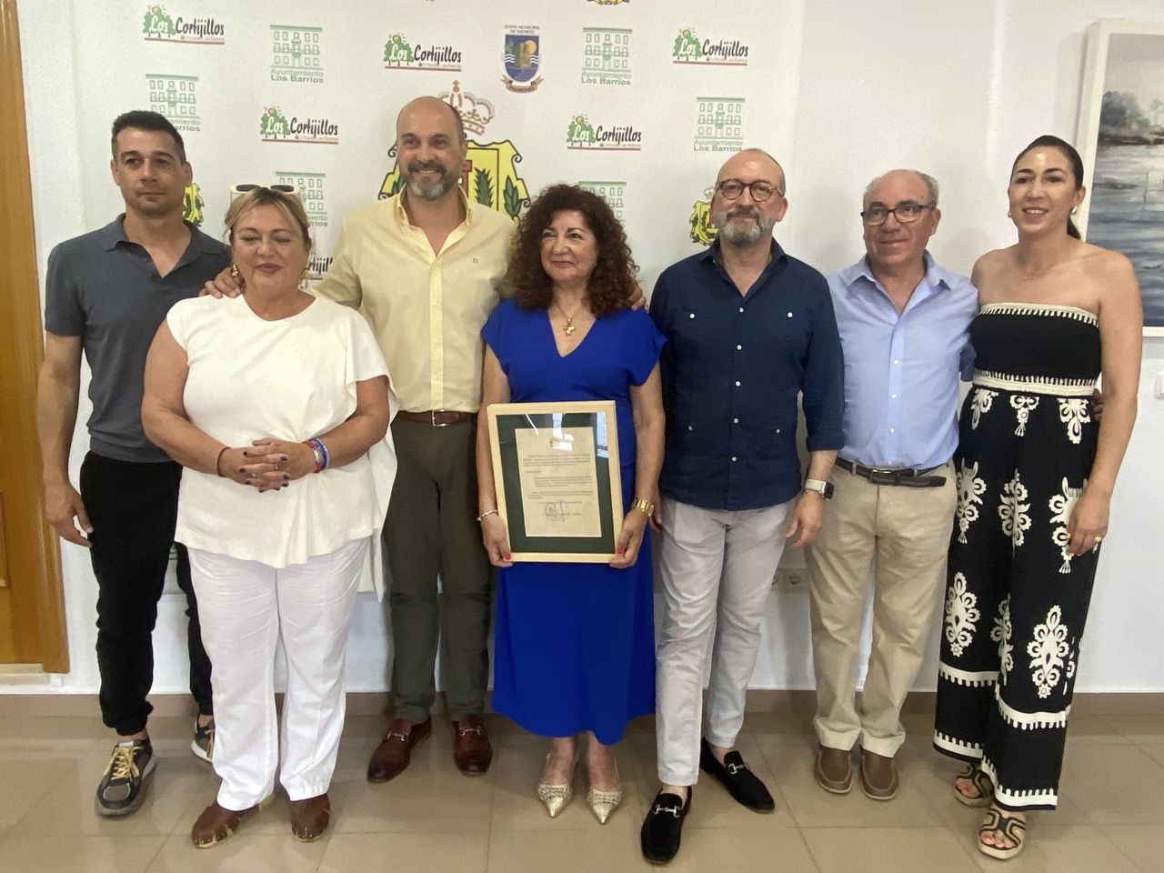 El Ayuntamiento rinde homenaje a la funcionaria Antonia Vinagre Gallego tras su jubilación.