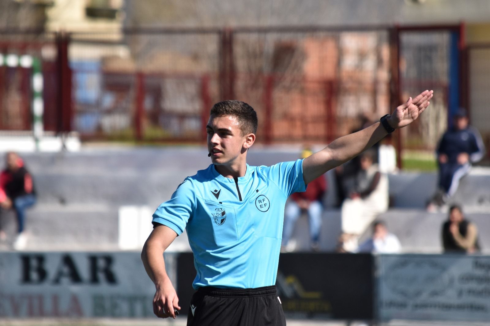 El árbitro sanroqueño Iker García asciende a Tercera Federación.