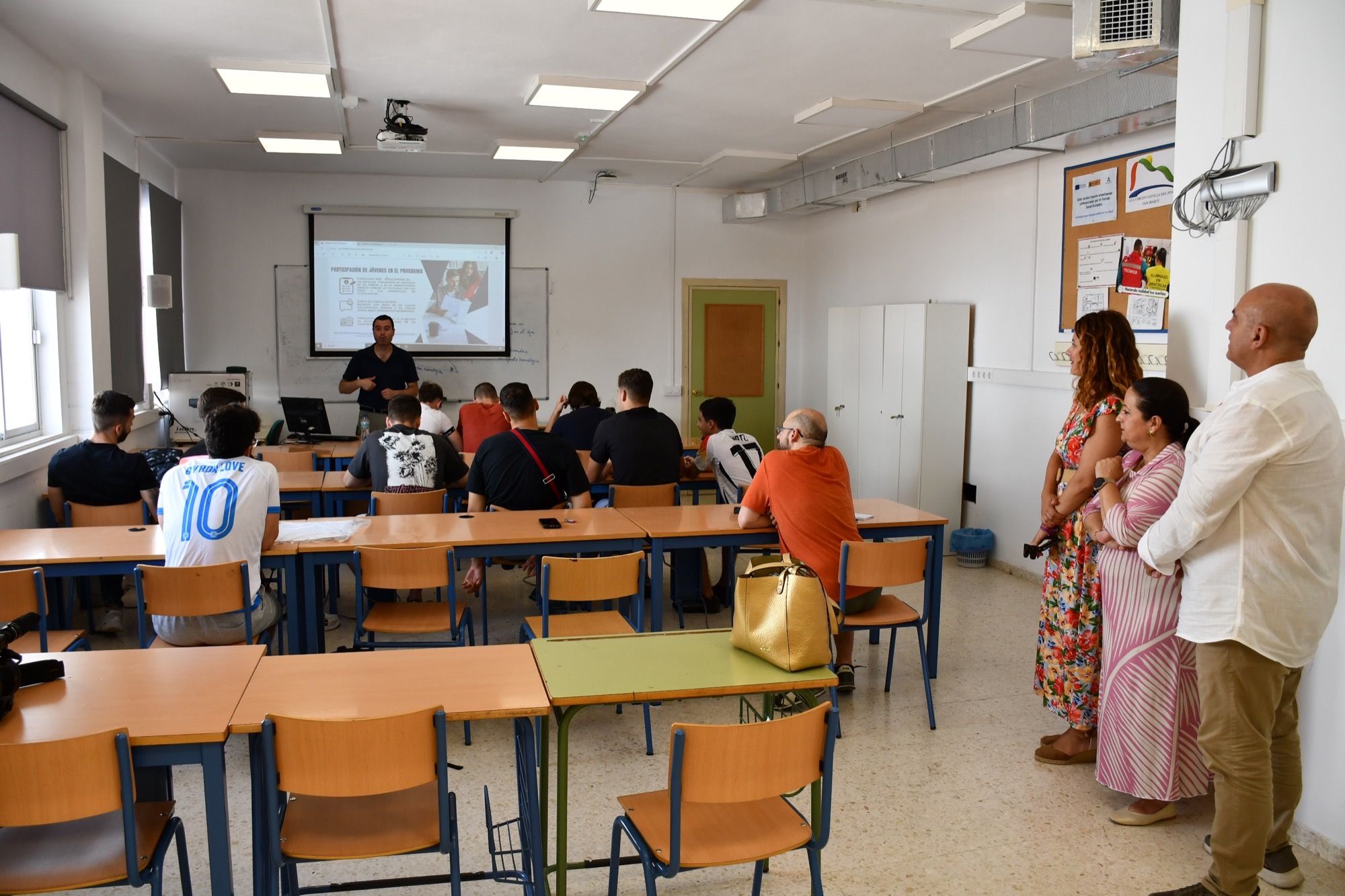 El Ayuntamiento de San Roque informa a alumnos de FP sobre prácticas en el extranjero