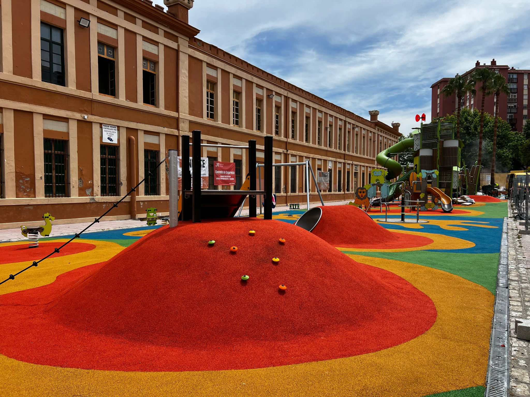 El nuevo parque infantil de los jardines Saccone tendrá cerramiento para evitar el vandalismo.